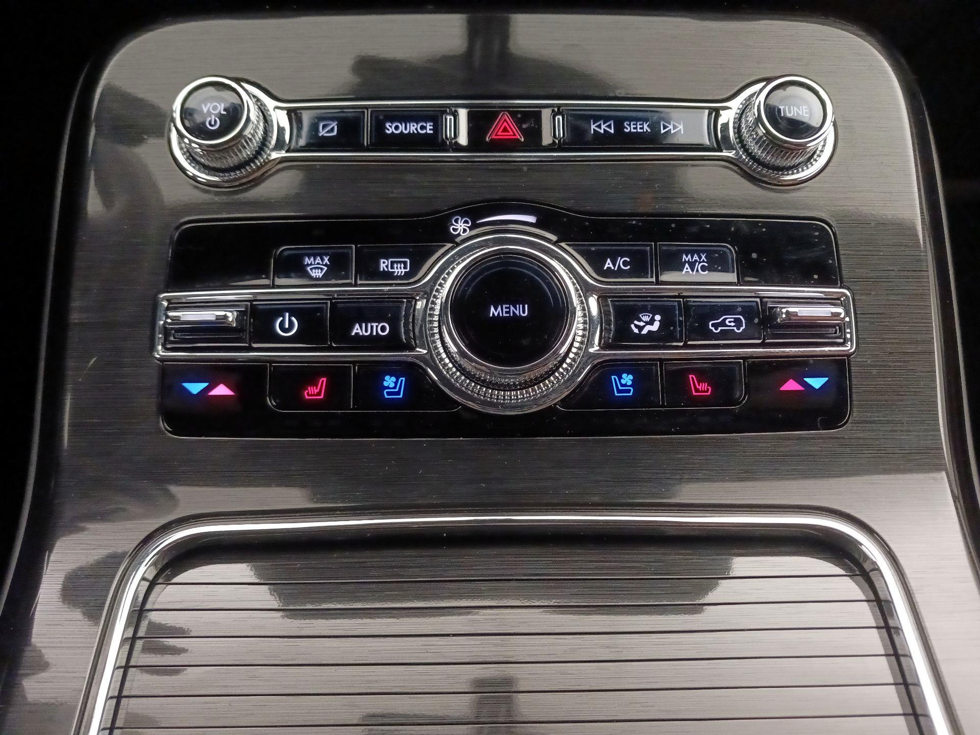 Thumbnail: 2023 Lincoln Nautilus - 17