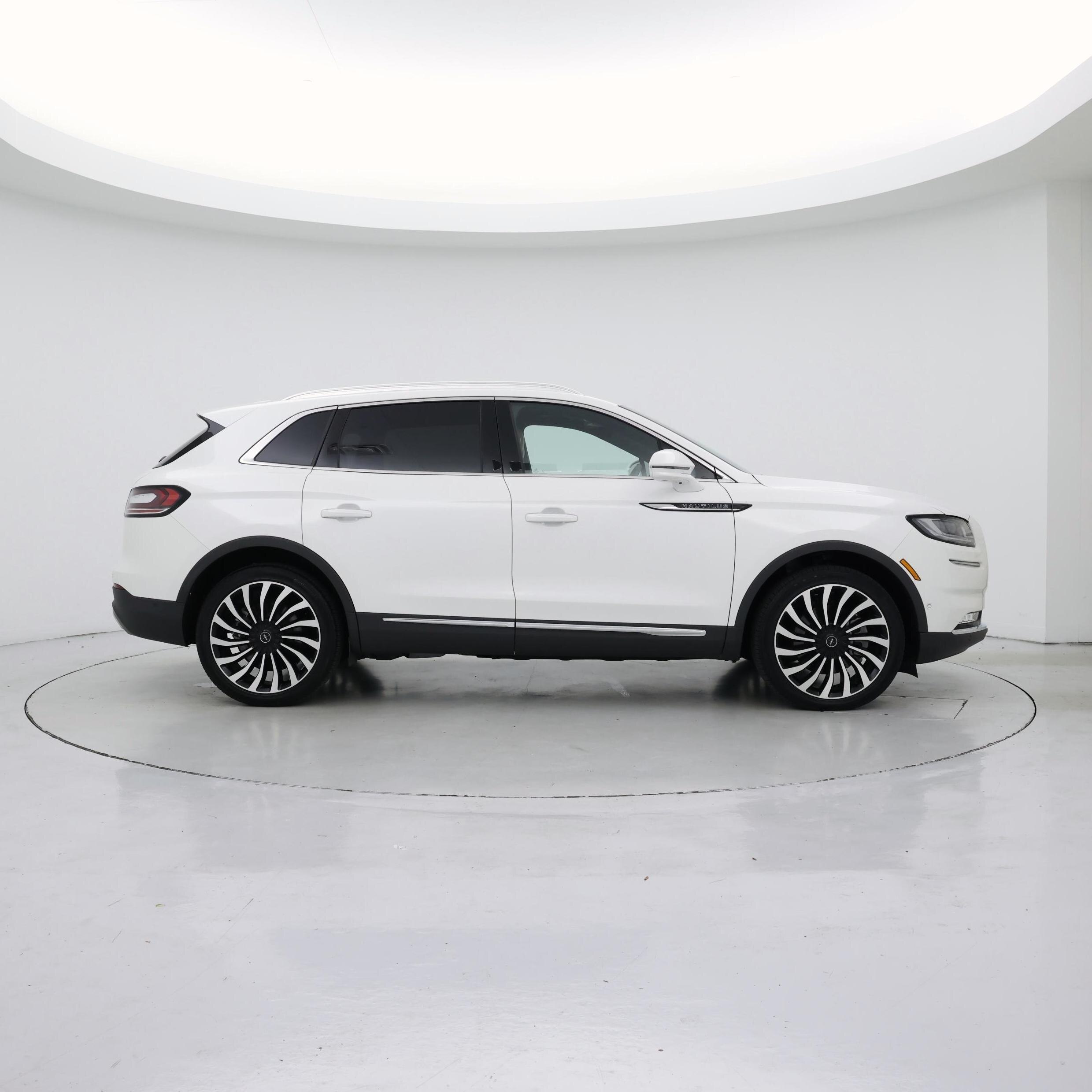 Thumbnail: 2023 Lincoln Nautilus - 7