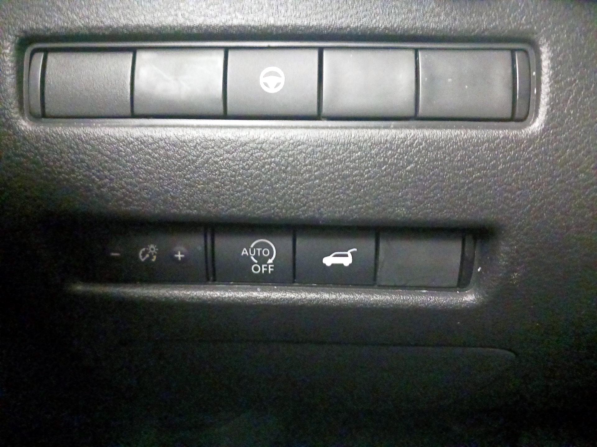 Thumbnail: 2023 Nissan Rogue - 13