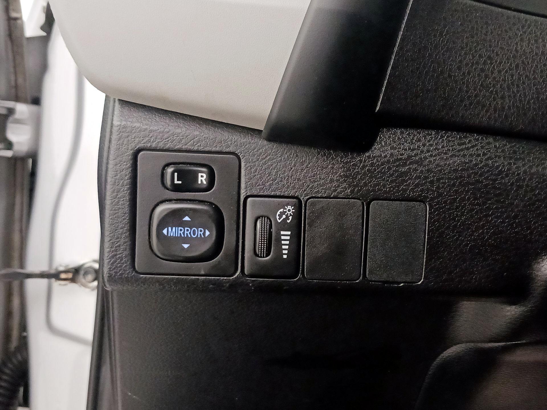 Thumbnail: 2018 Toyota Corolla - 13