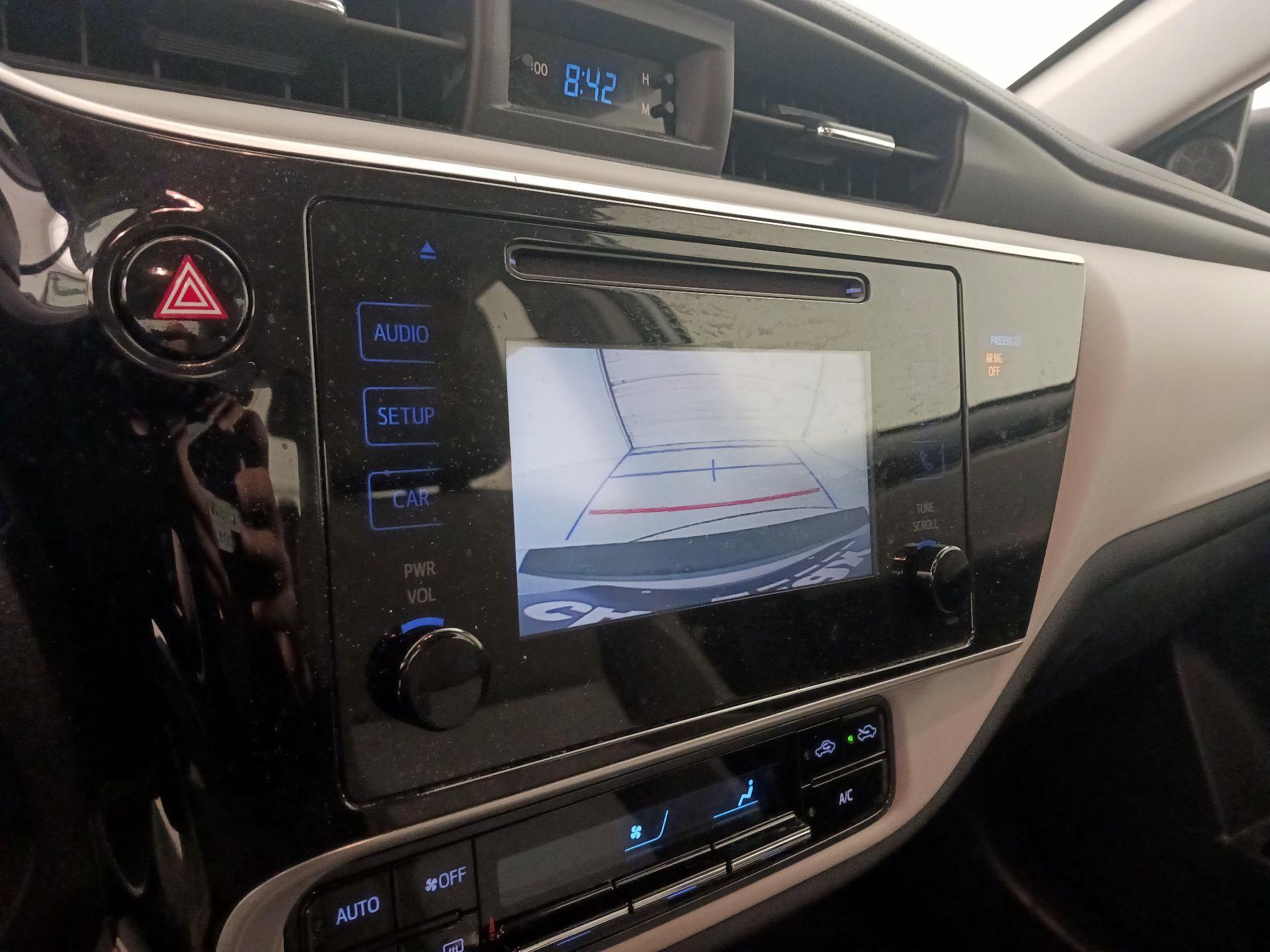 Thumbnail: 2018 Toyota Corolla - 14