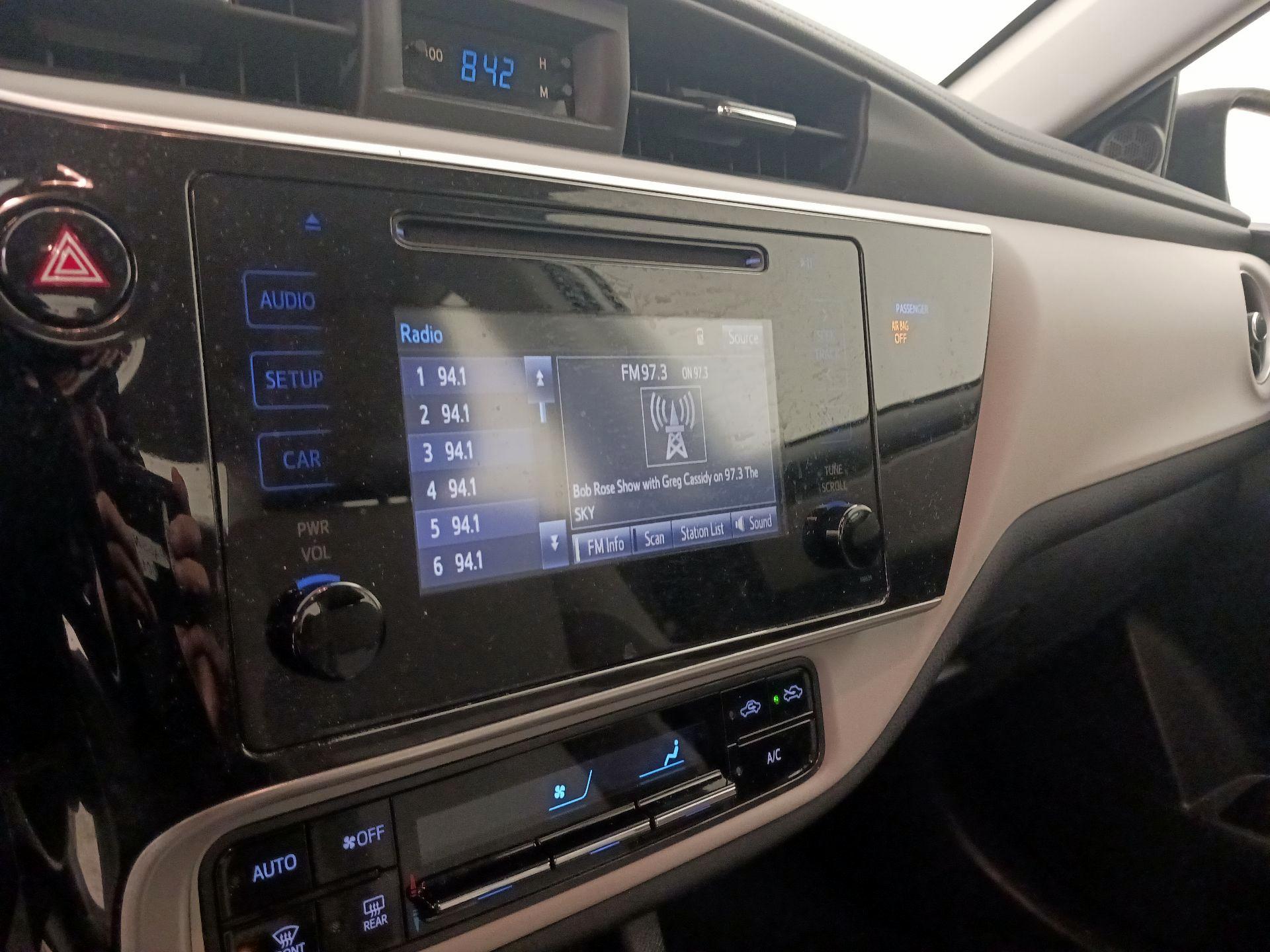 Thumbnail: 2018 Toyota Corolla - 15