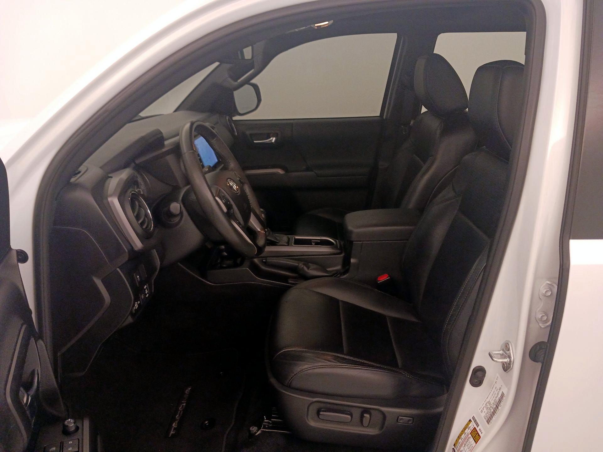 Thumbnail: 2021 Toyota Tacoma - 11