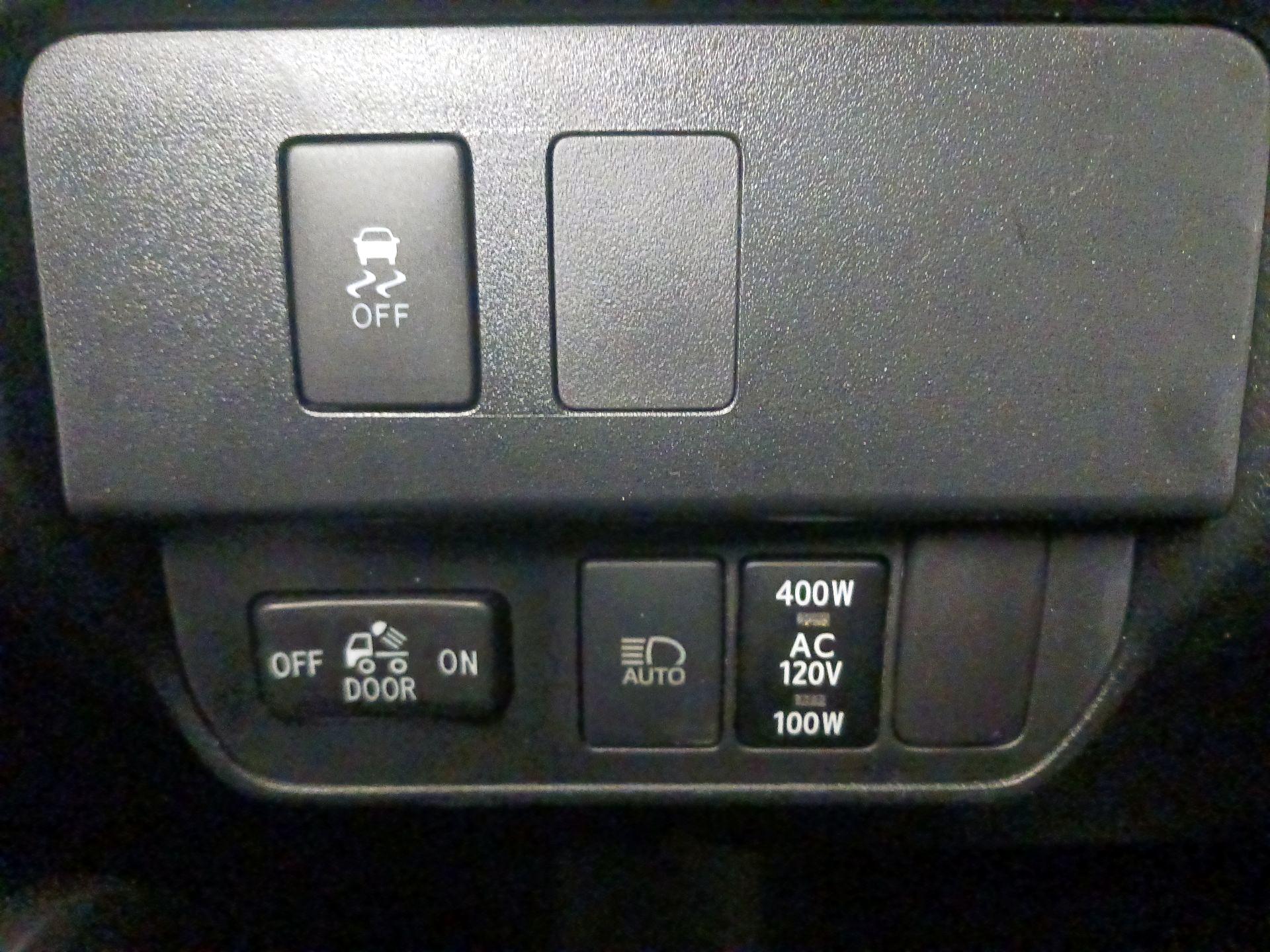 Thumbnail: 2021 Toyota Tacoma - 13