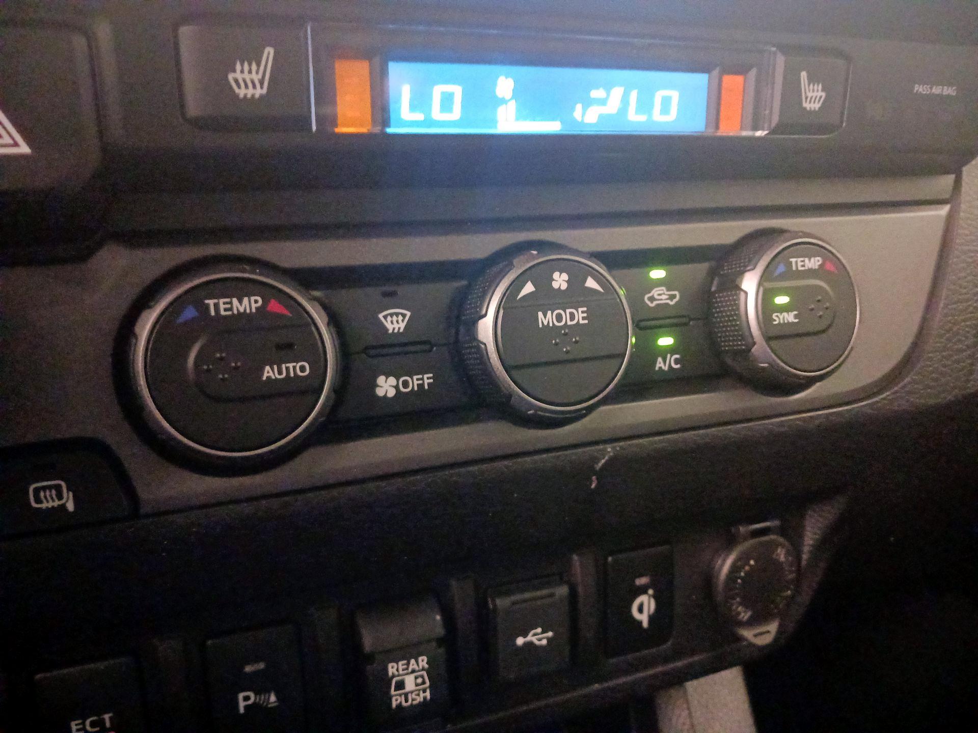 Thumbnail: 2021 Toyota Tacoma - 17