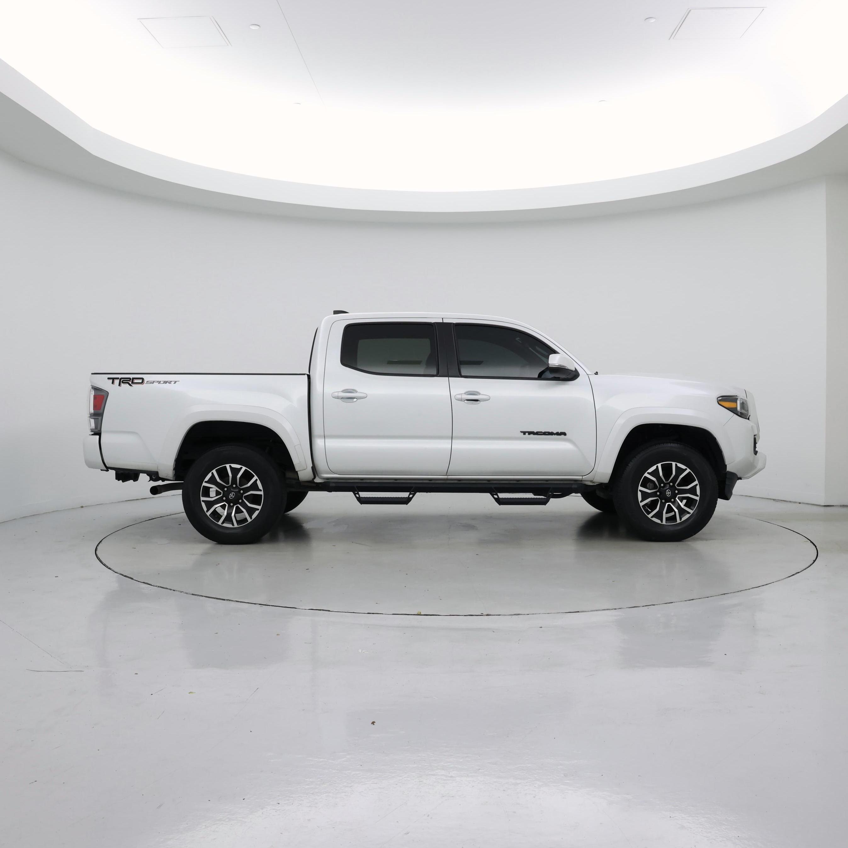 Thumbnail: 2021 Toyota Tacoma - 7