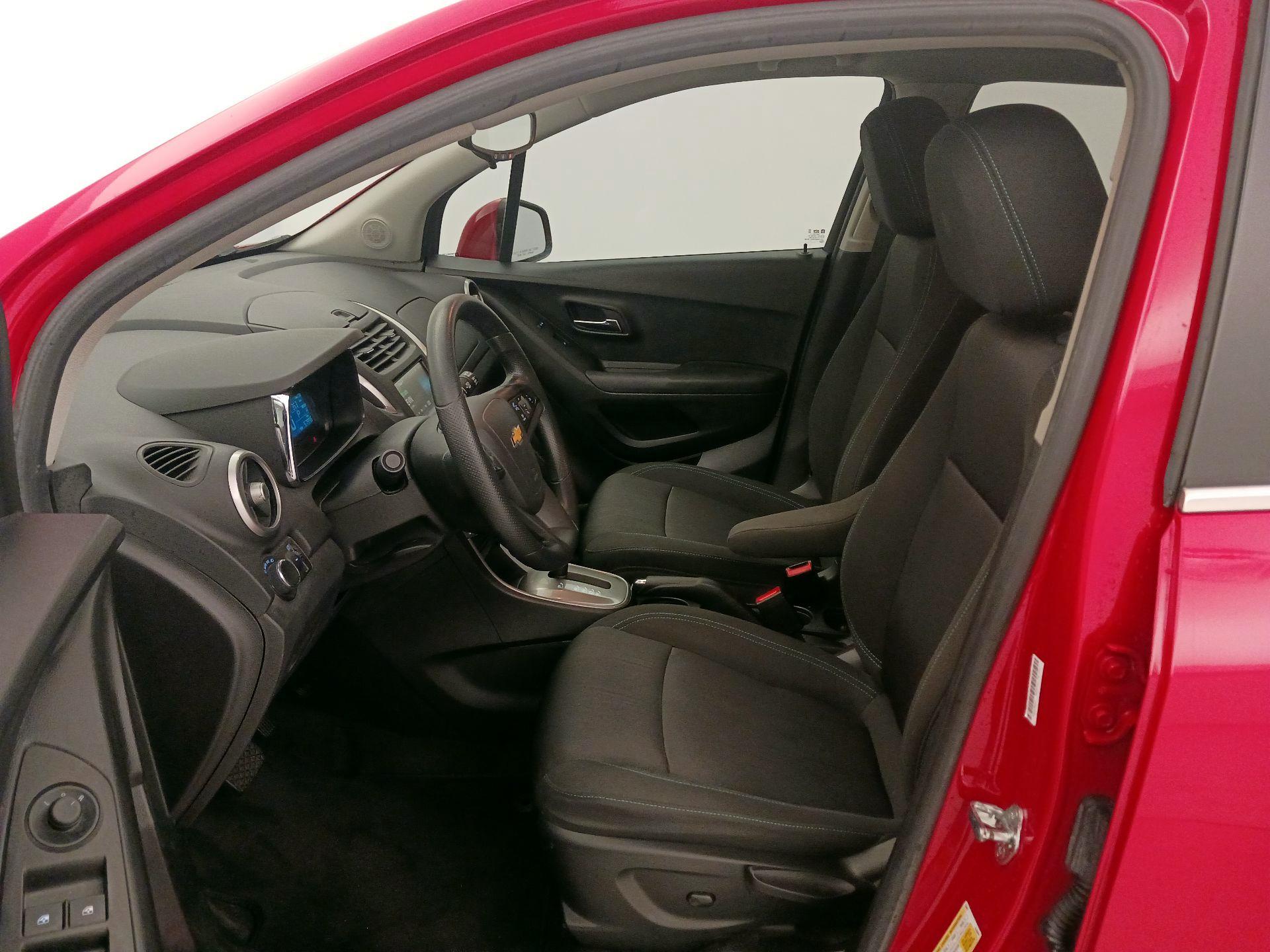 Thumbnail: 2015 Chevrolet Trax - 11