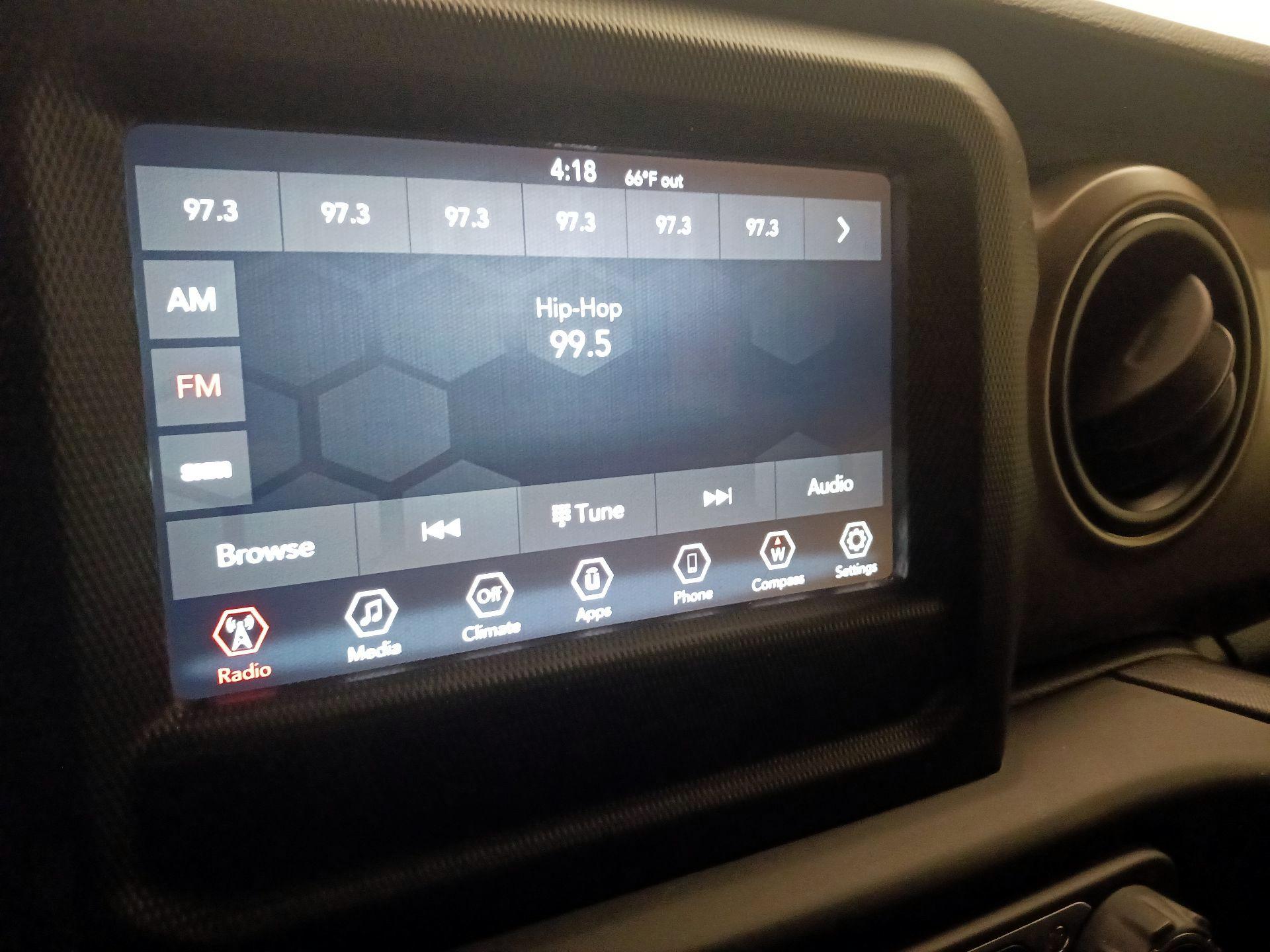 Thumbnail: 2020 Jeep Wrangler - 15