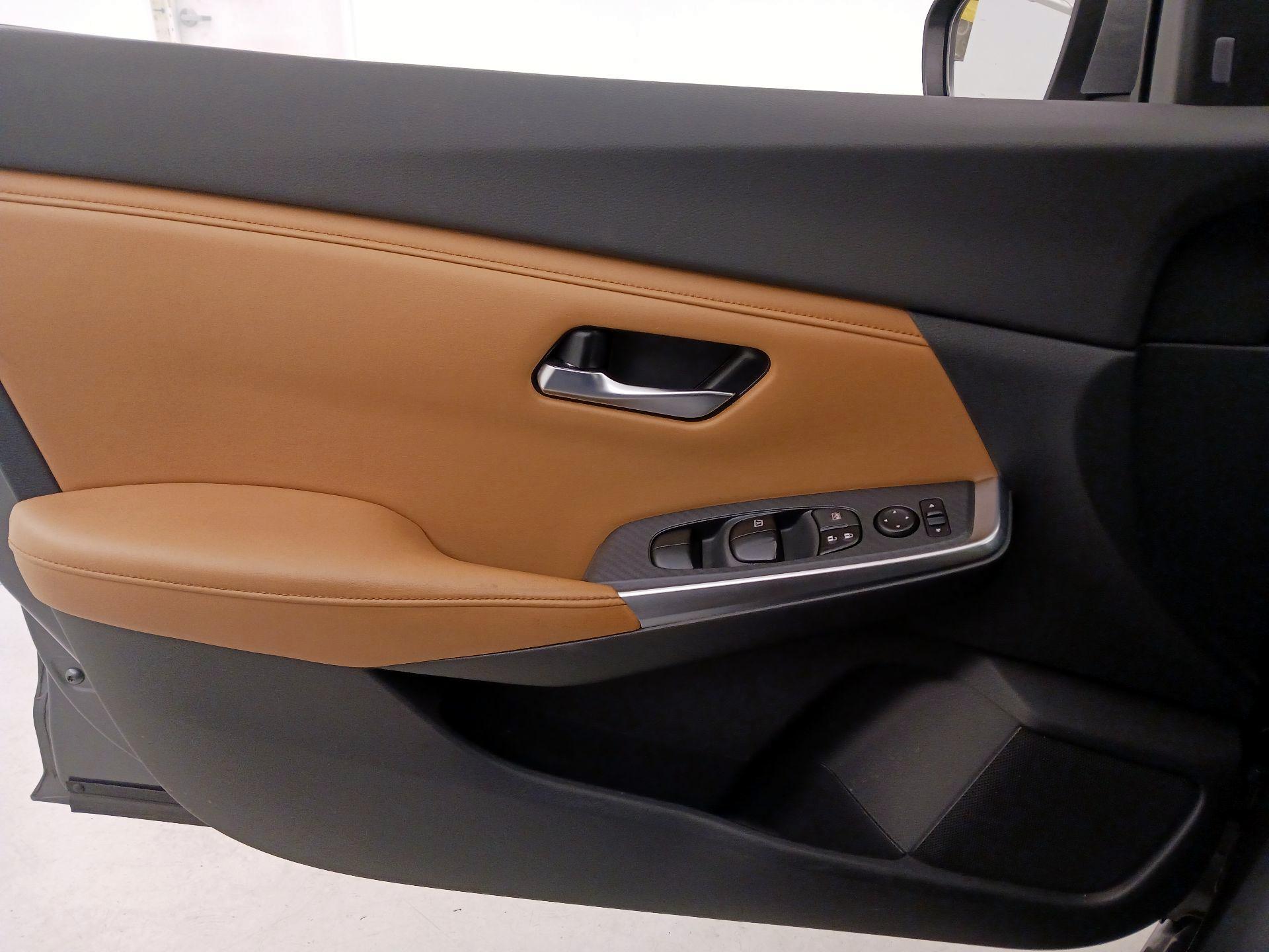 Thumbnail: 2020 Nissan Sentra - 12