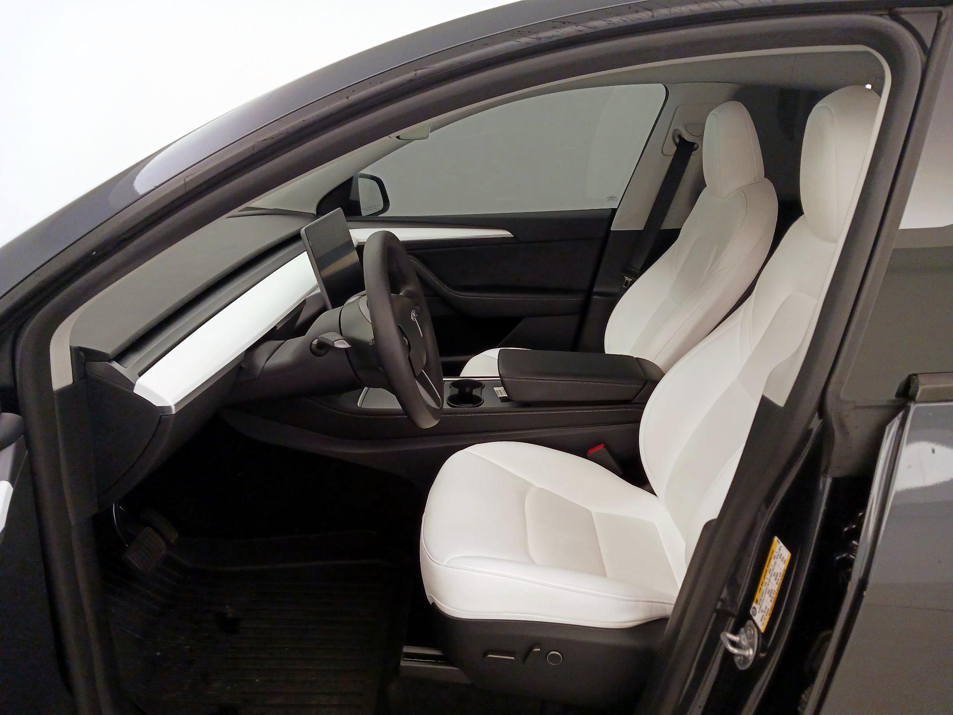 Thumbnail: 2025 Tesla Model Y - 11