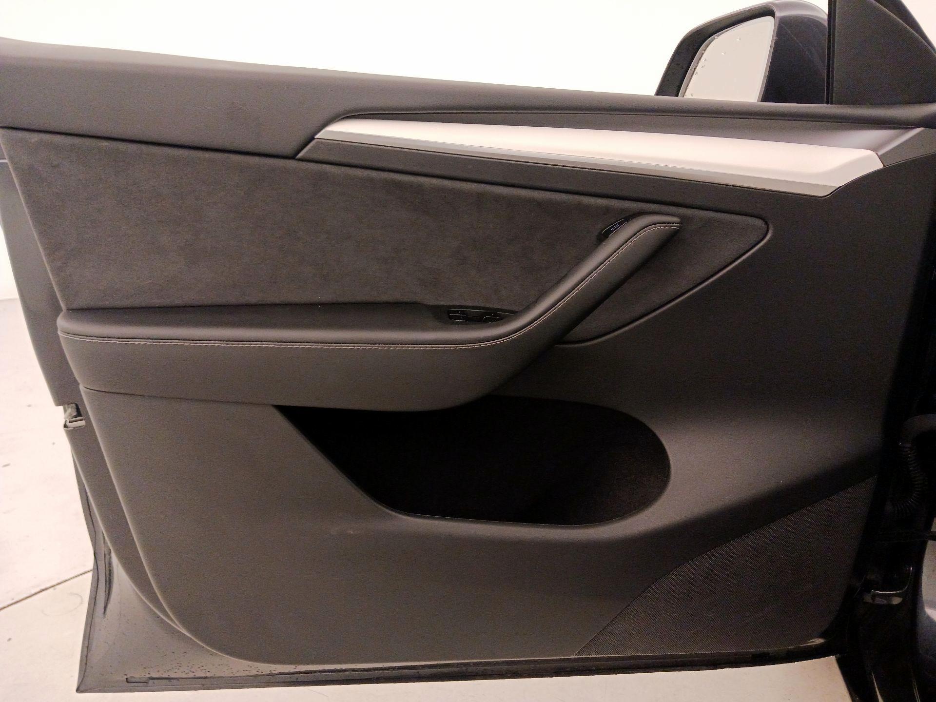 Thumbnail: 2025 Tesla Model Y - 12