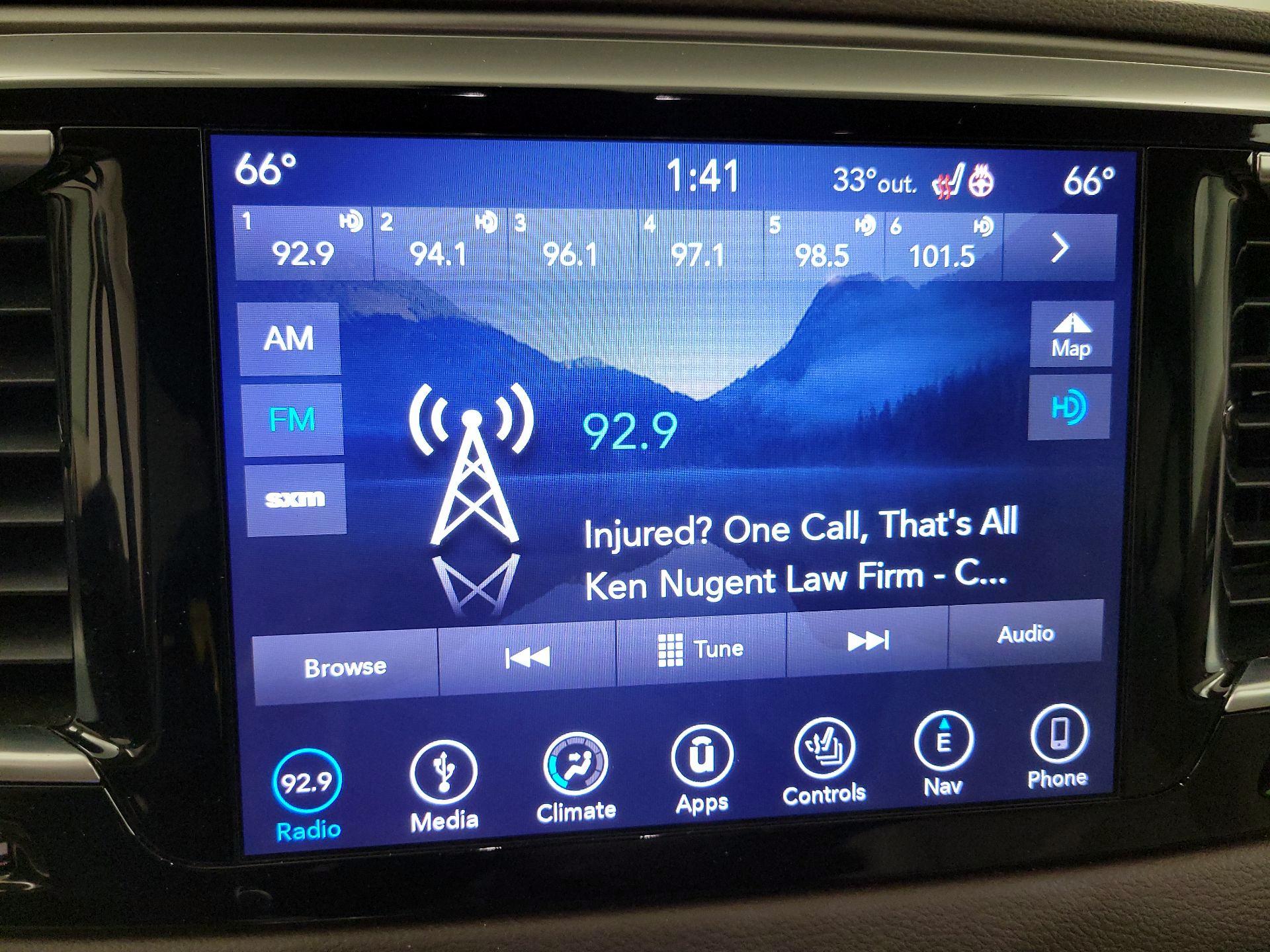 Thumbnail: 2018 Chrysler Pacifica - 16