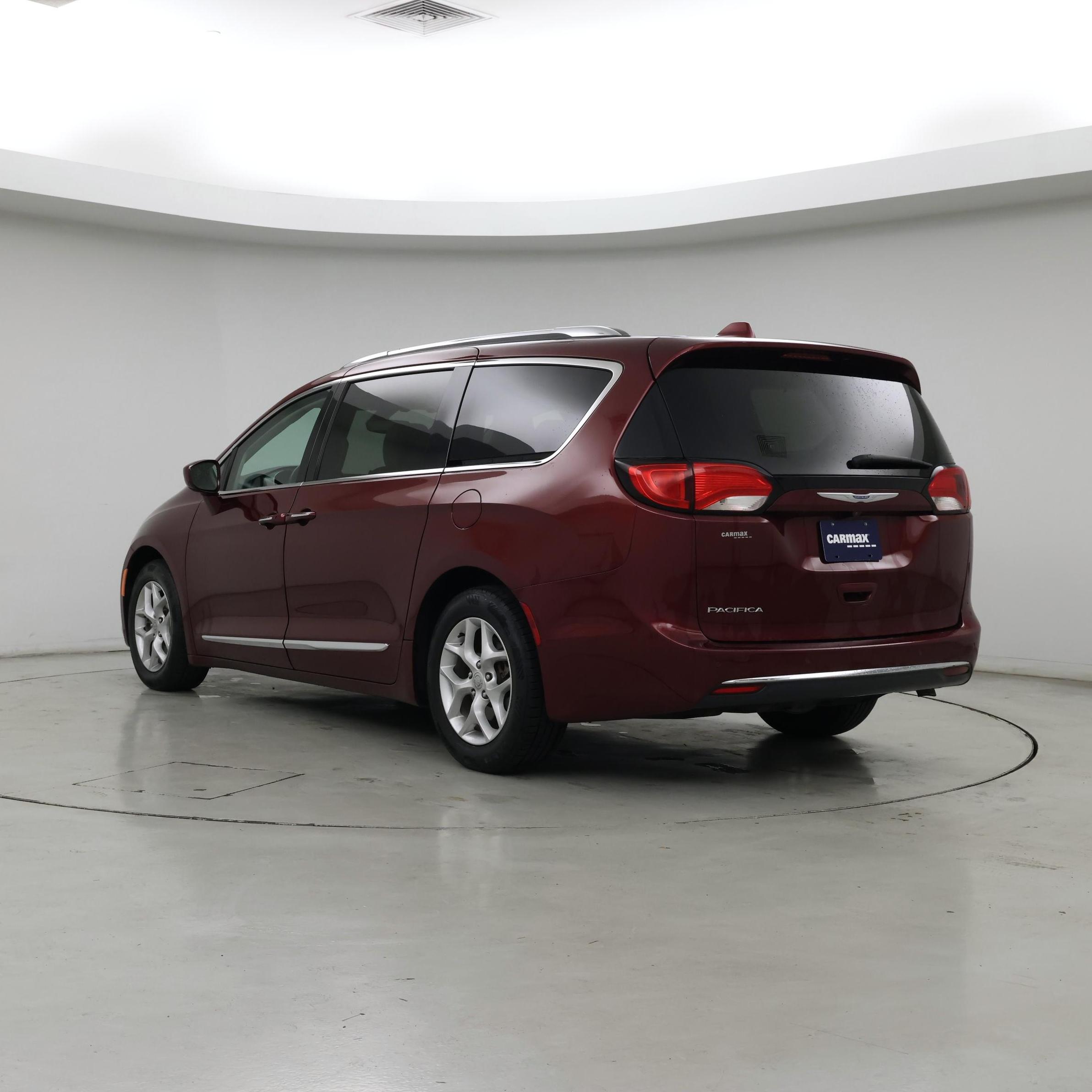 Thumbnail: 2018 Chrysler Pacifica - 2