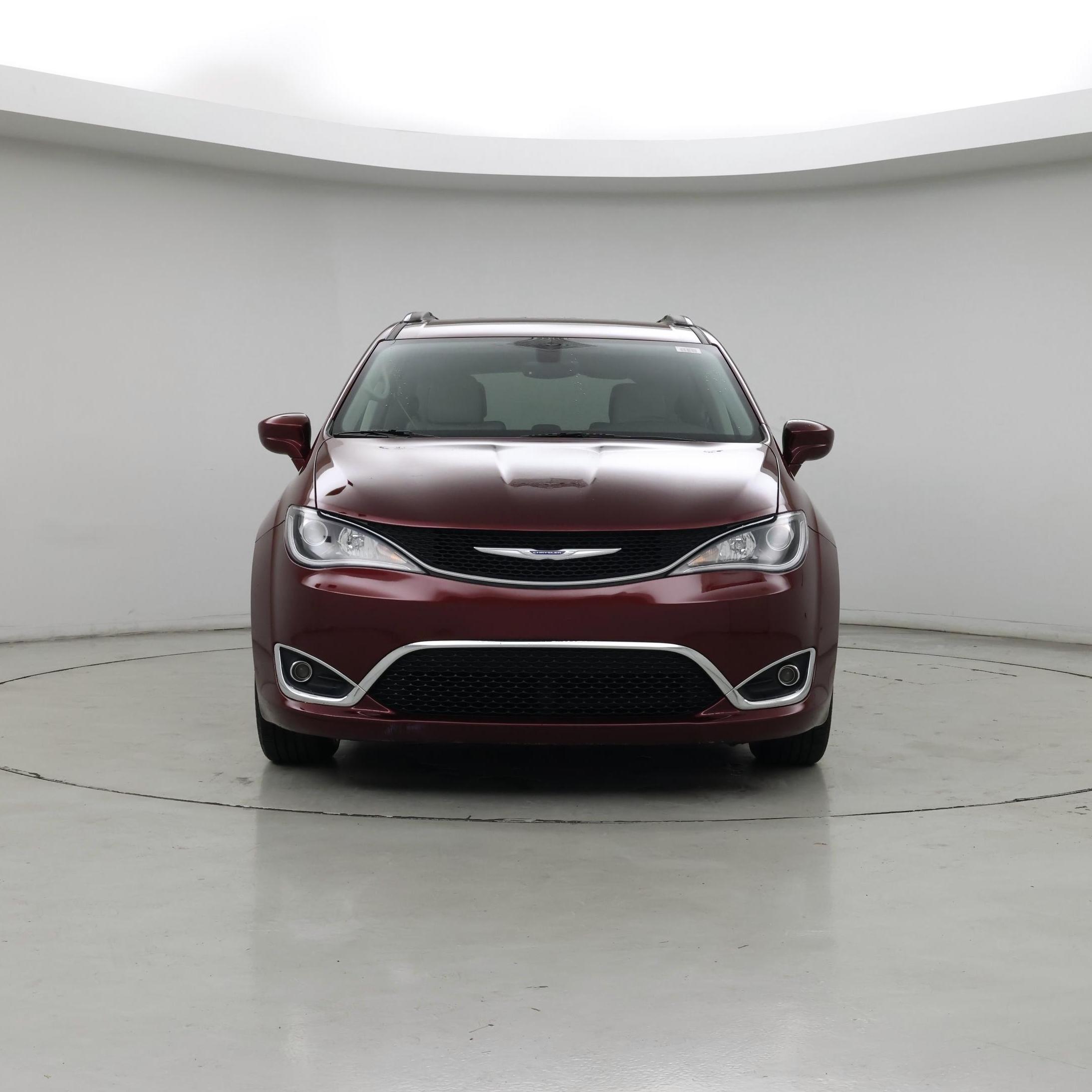 Thumbnail: 2018 Chrysler Pacifica - 5