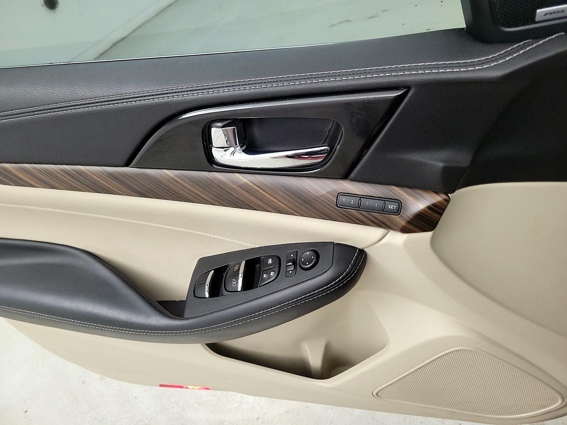 Thumbnail: 2017 Nissan Maxima - 12