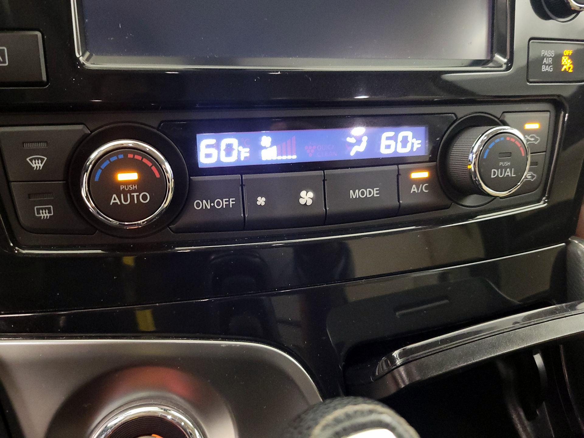 Thumbnail: 2017 Nissan Maxima - 17