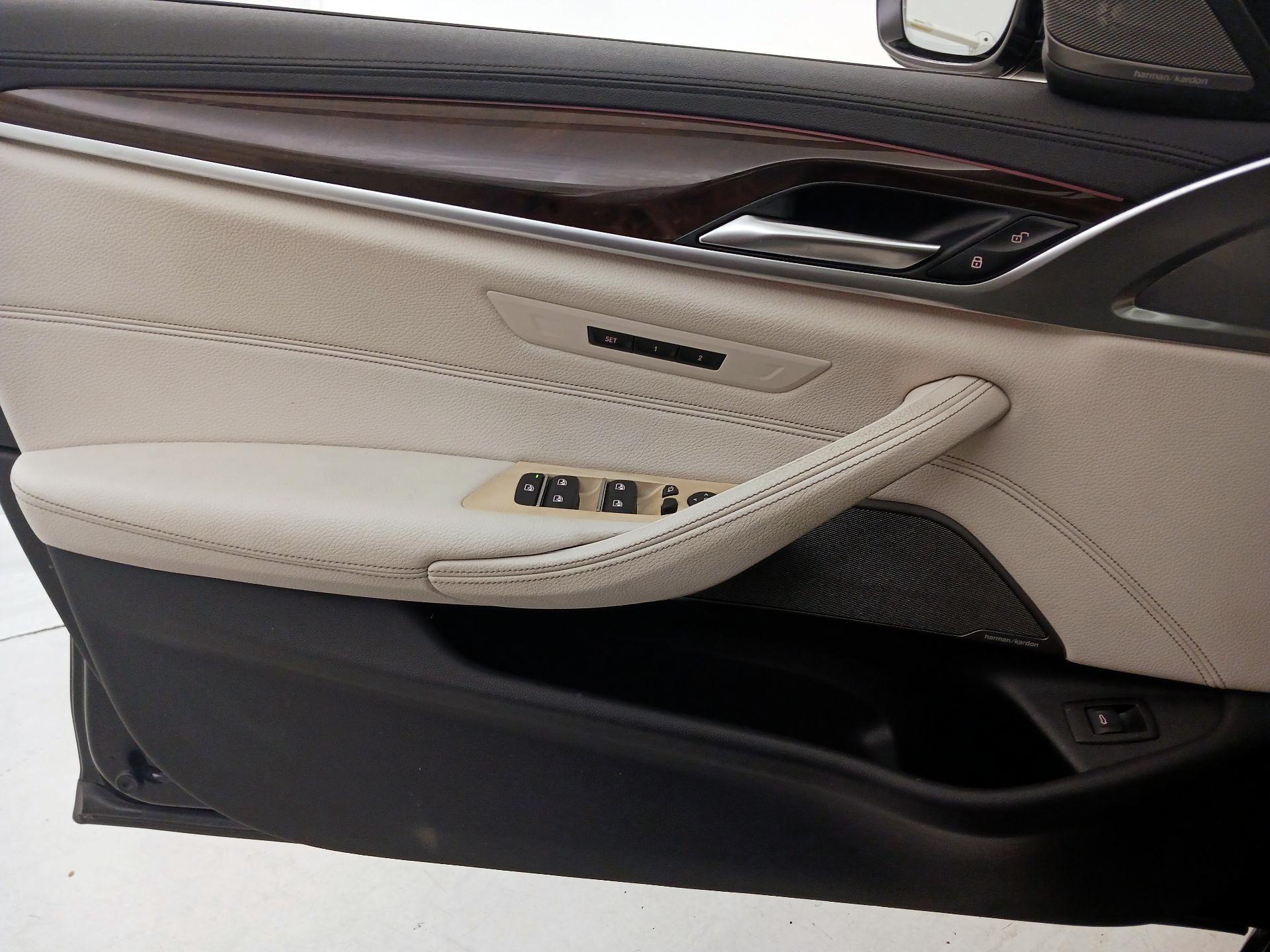 Thumbnail: 2018 BMW 5 Series - 12