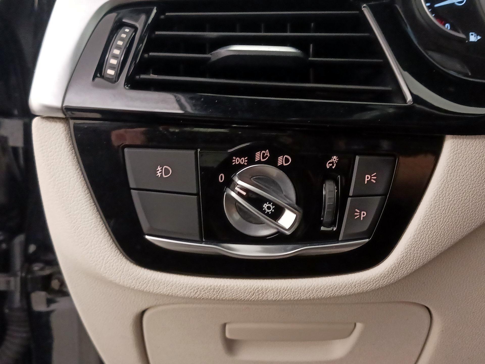 Thumbnail: 2018 BMW 5 Series - 13