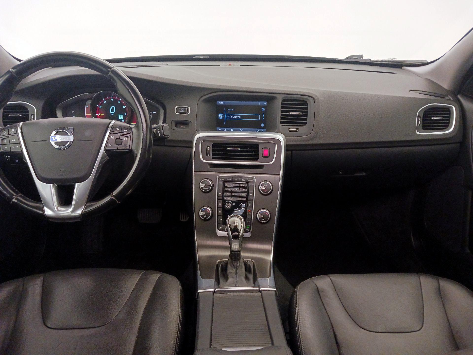 Thumbnail: 2015 Volvo S60 - 9