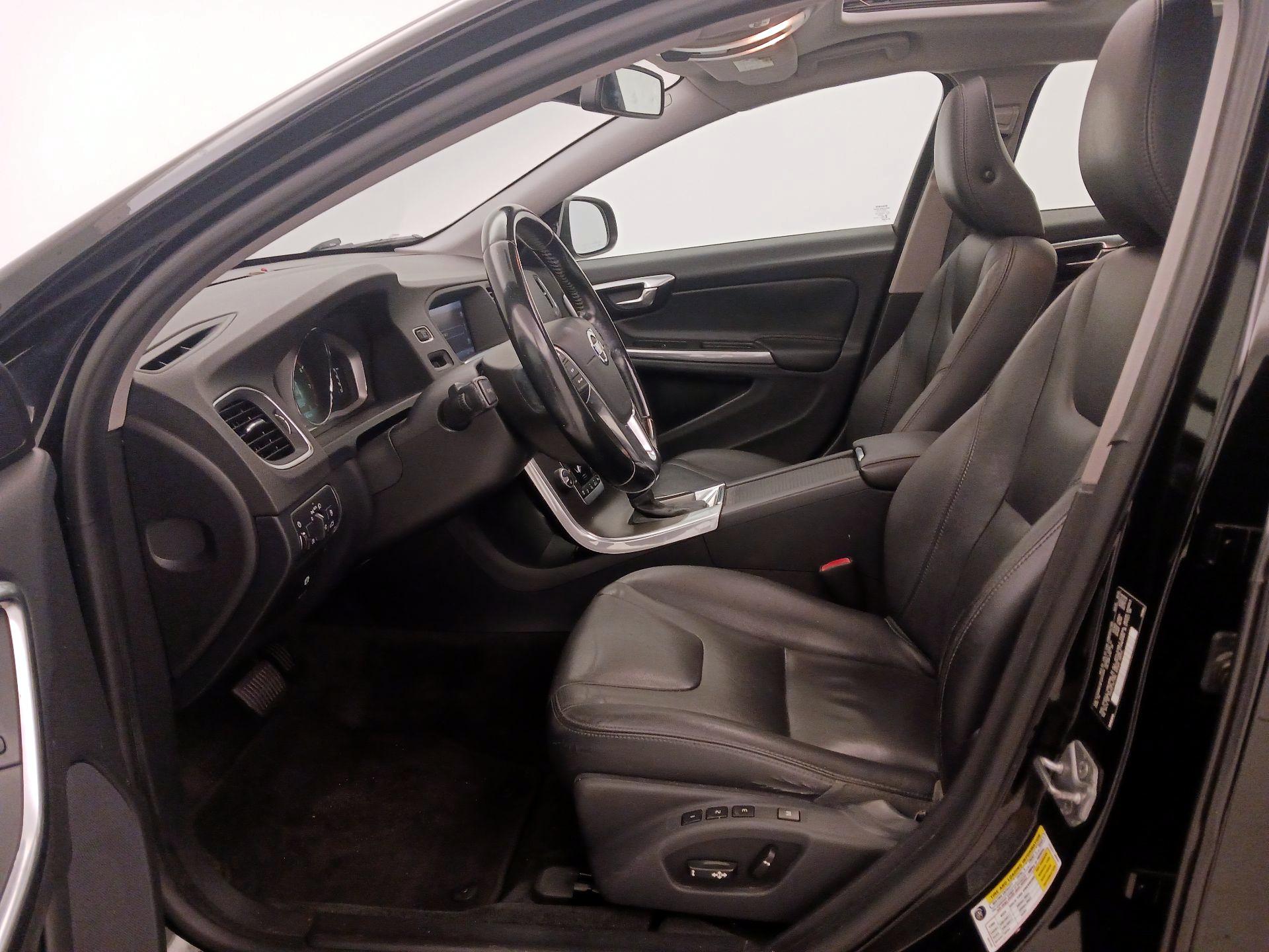 Thumbnail: 2015 Volvo S60 - 11