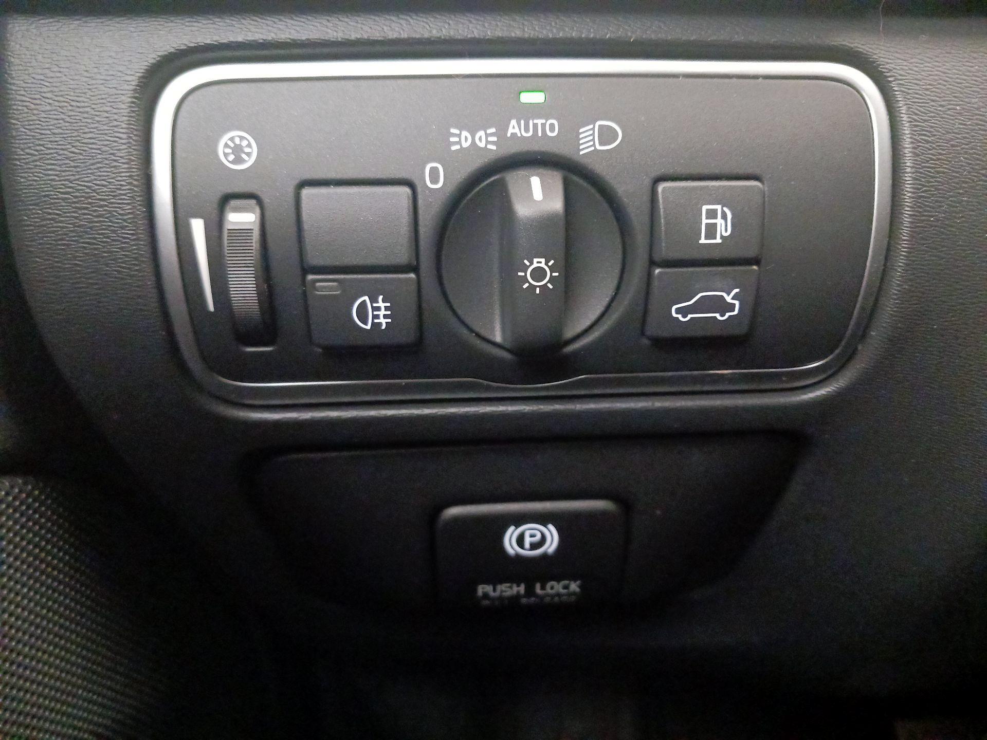 Thumbnail: 2015 Volvo S60 - 13