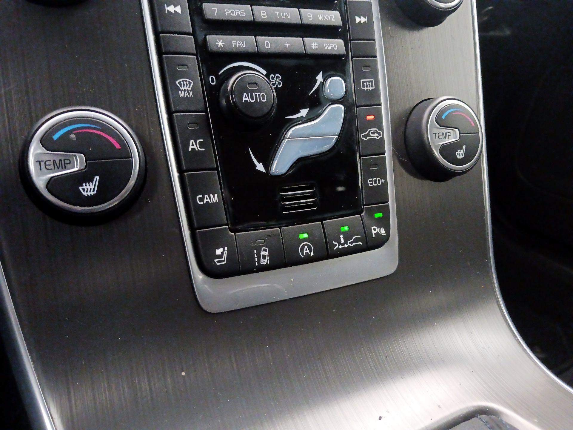 Thumbnail: 2015 Volvo S60 - 16