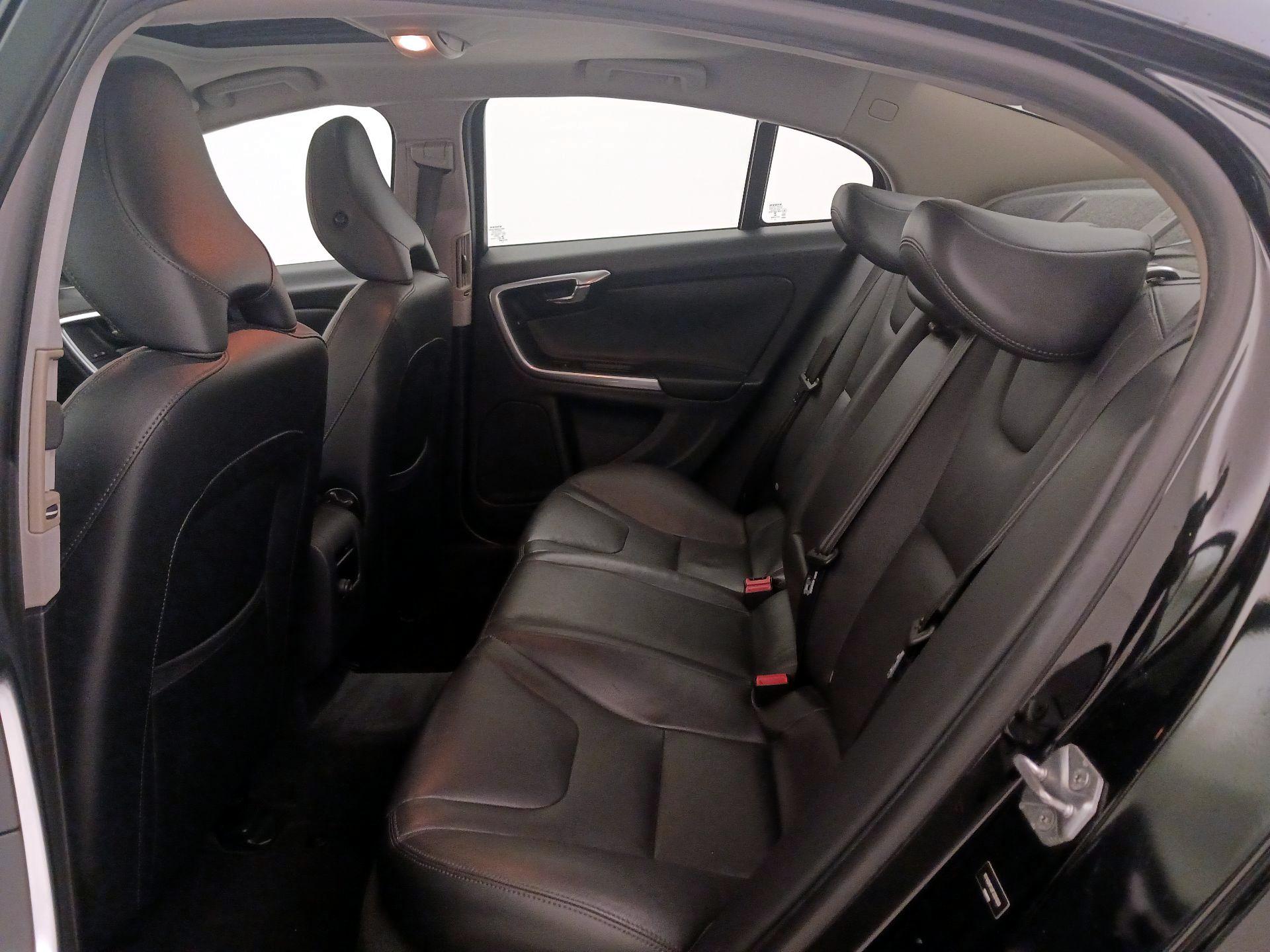 Thumbnail: 2015 Volvo S60 - 20