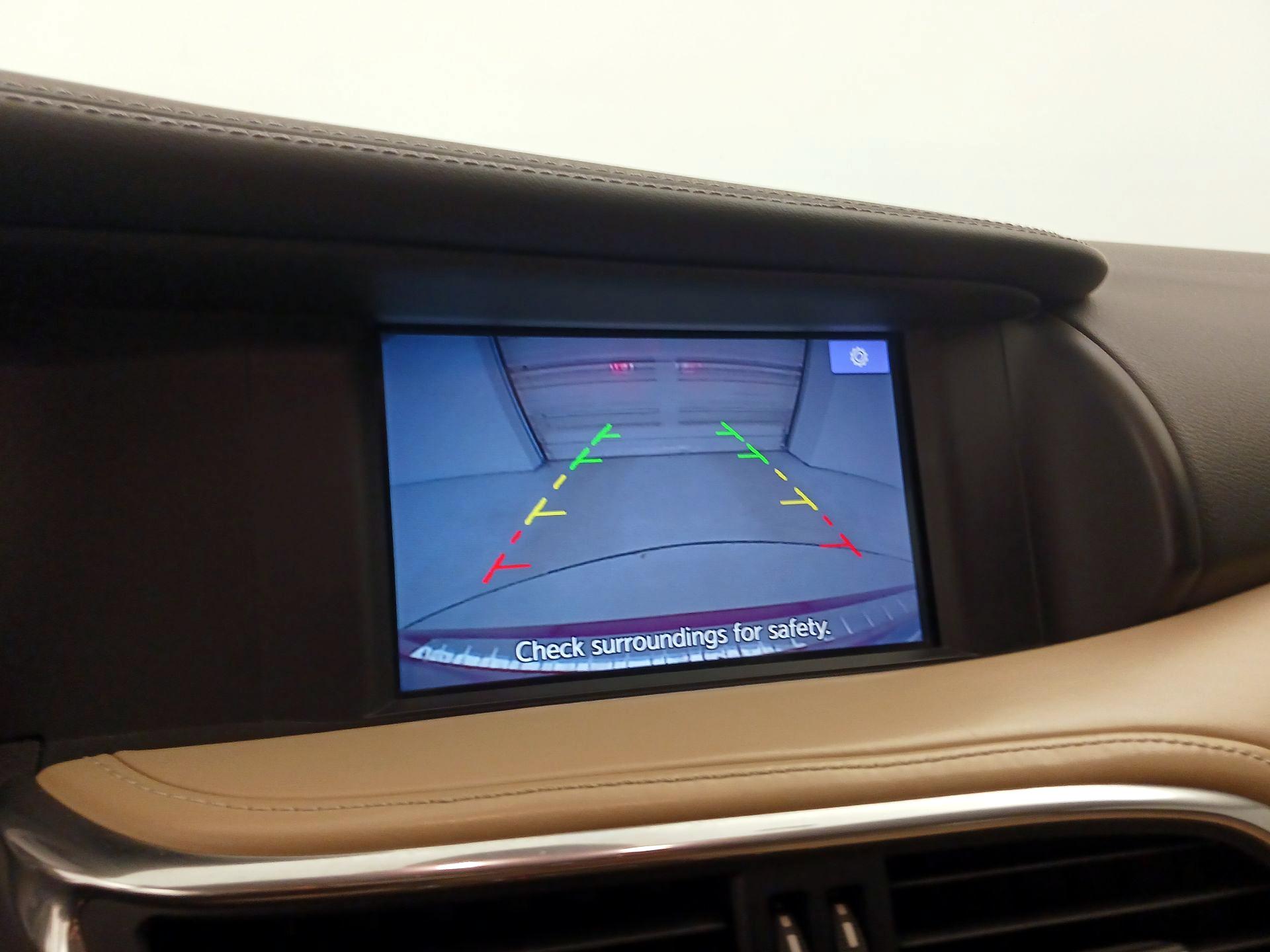 Thumbnail: 2017 INFINITI QX30 - 15