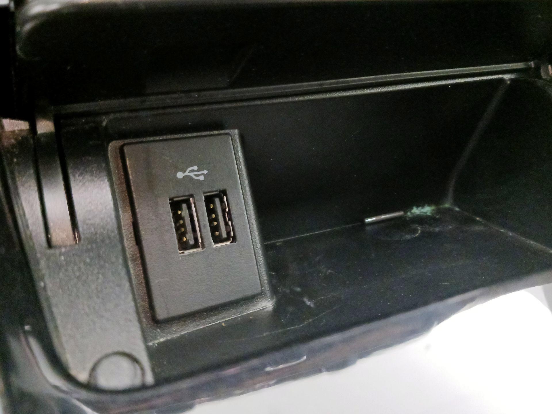 Thumbnail: 2017 INFINITI QX30 - 19