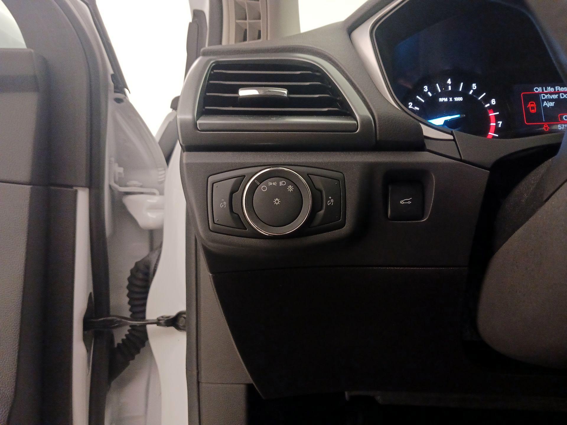 Thumbnail: 2016 Ford Fusion - 13