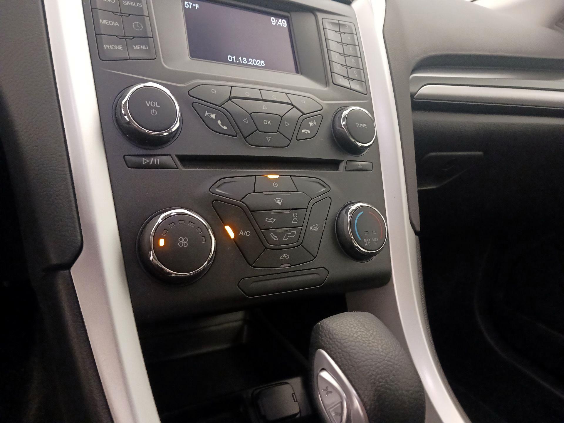 Thumbnail: 2016 Ford Fusion - 16