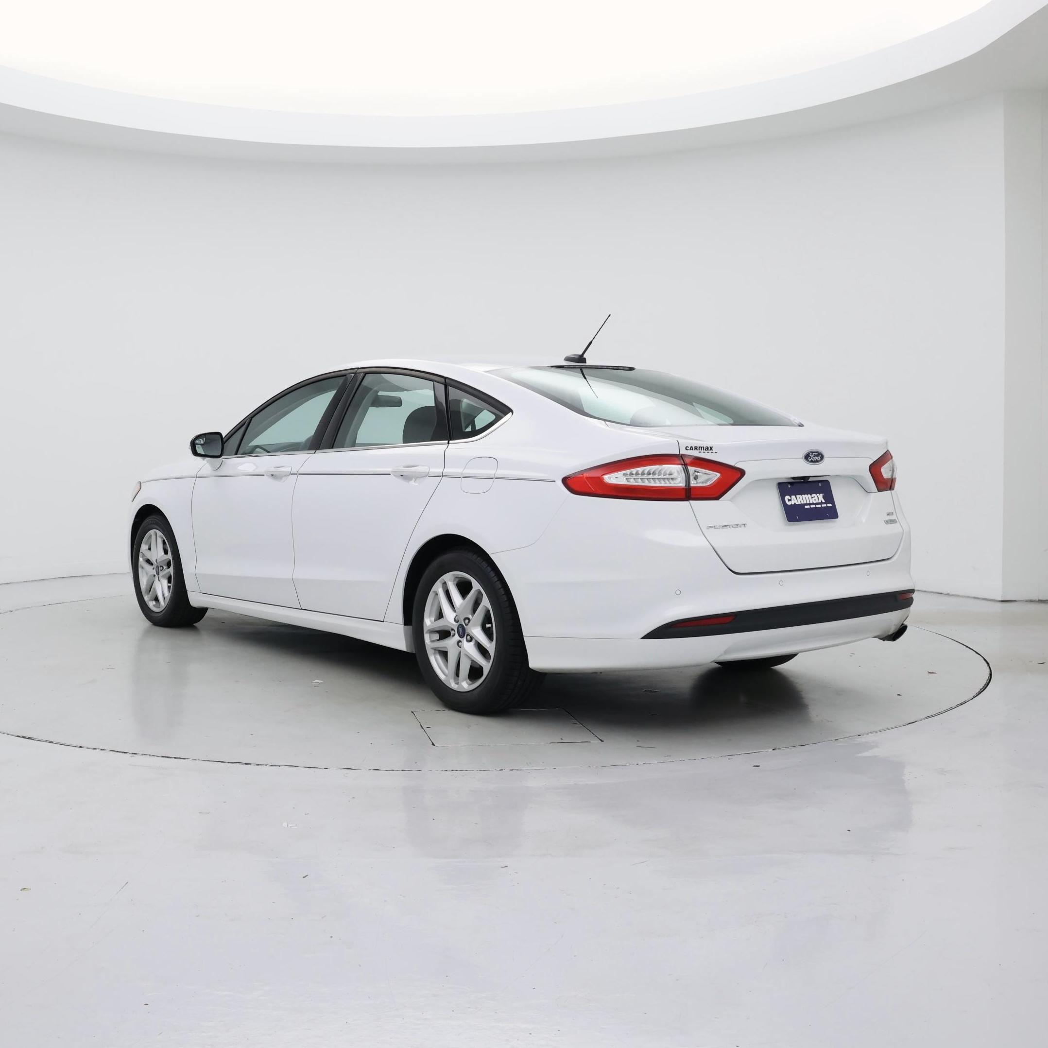 Thumbnail: 2016 Ford Fusion - 2