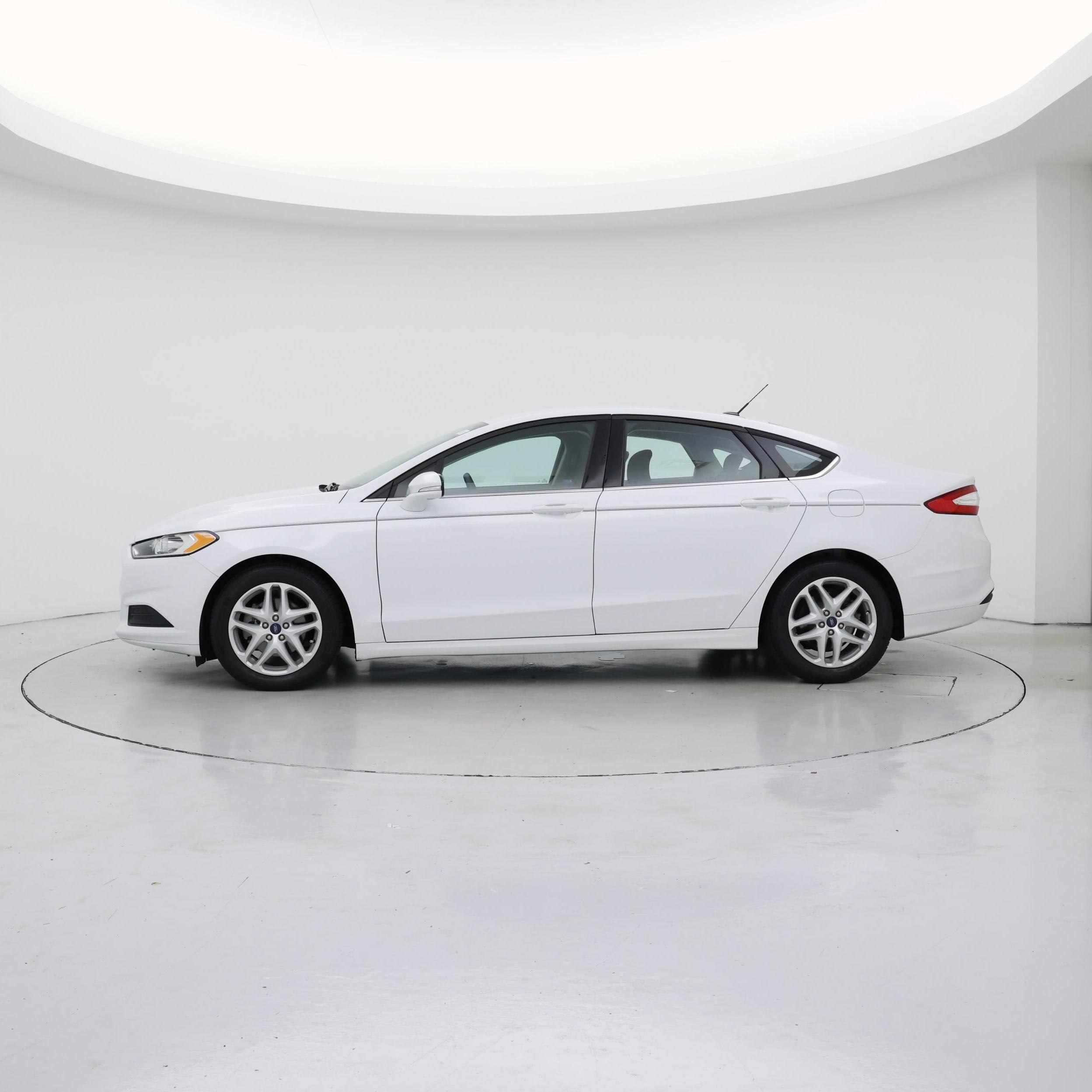 Thumbnail: 2016 Ford Fusion - 3