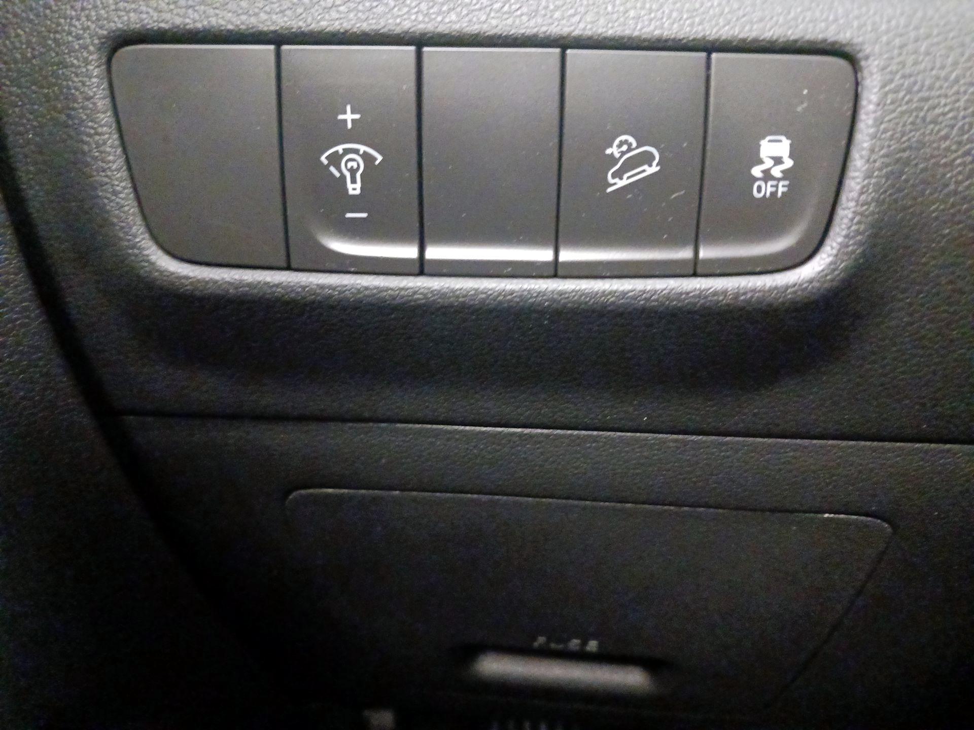 Thumbnail: 2022 Hyundai Kona - 13