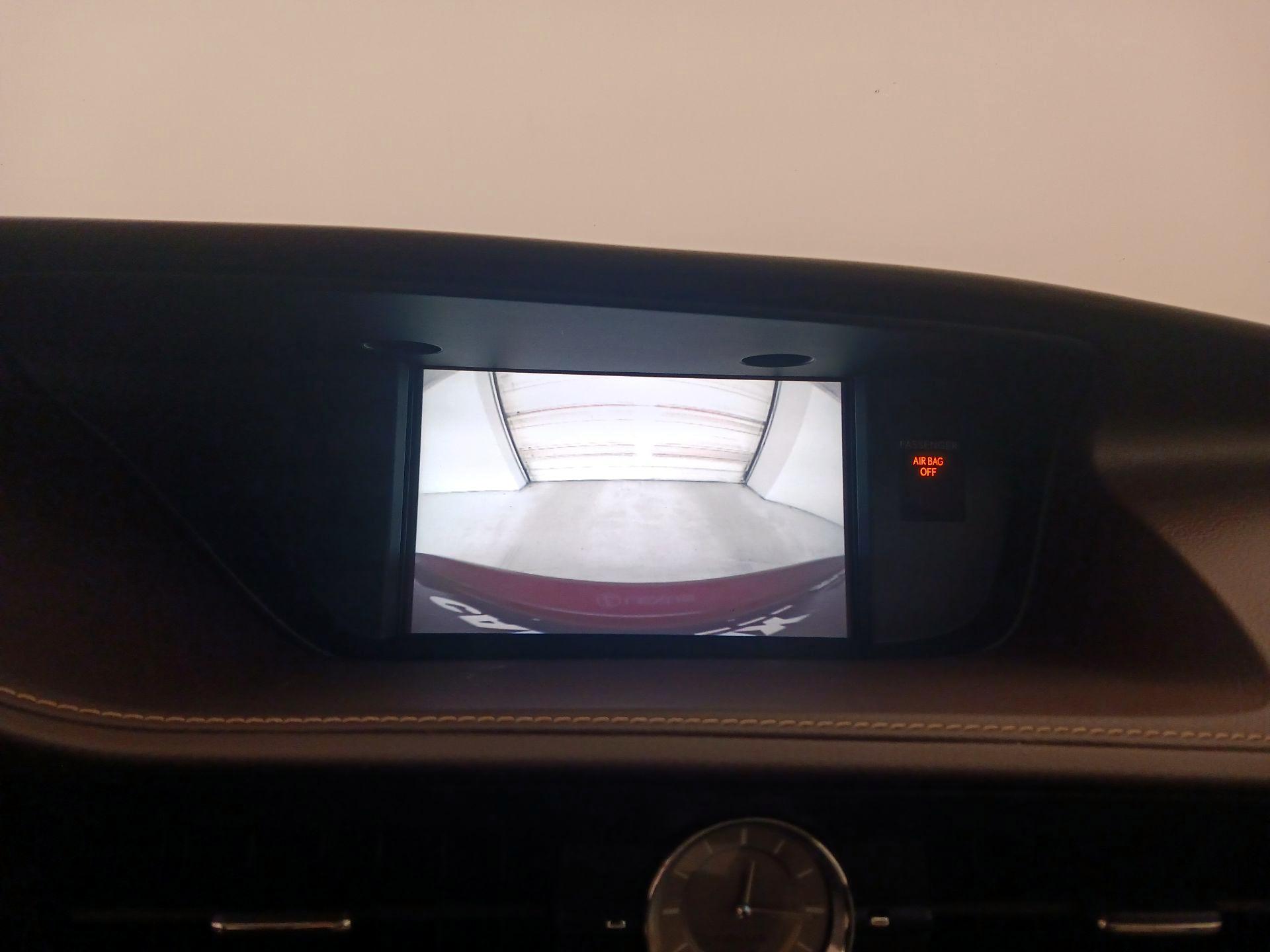 Thumbnail: 2017 Lexus ES - 14