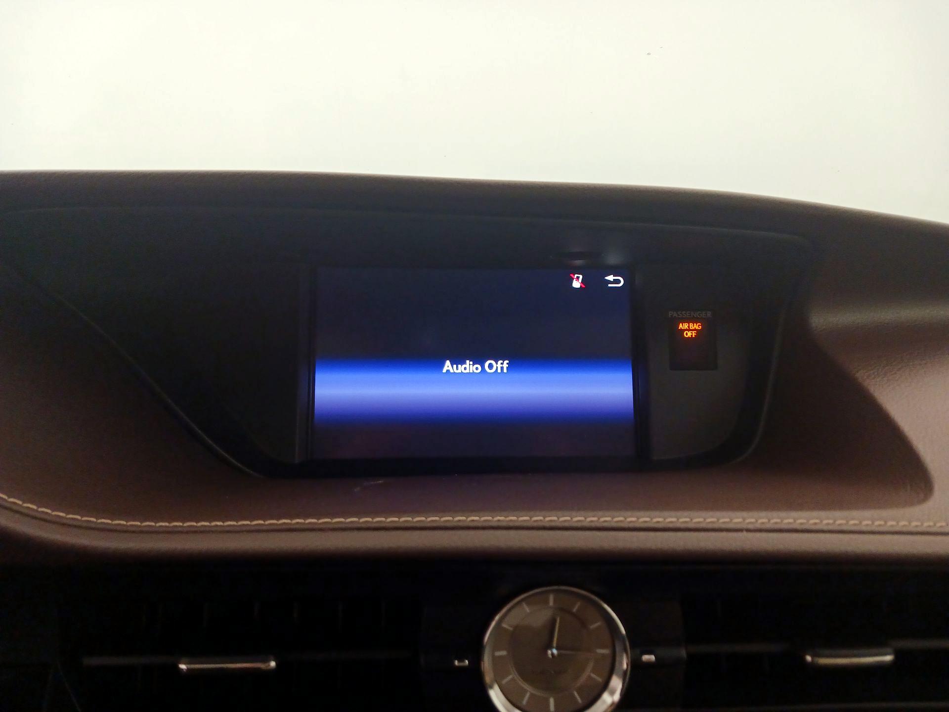 Thumbnail: 2017 Lexus ES - 15