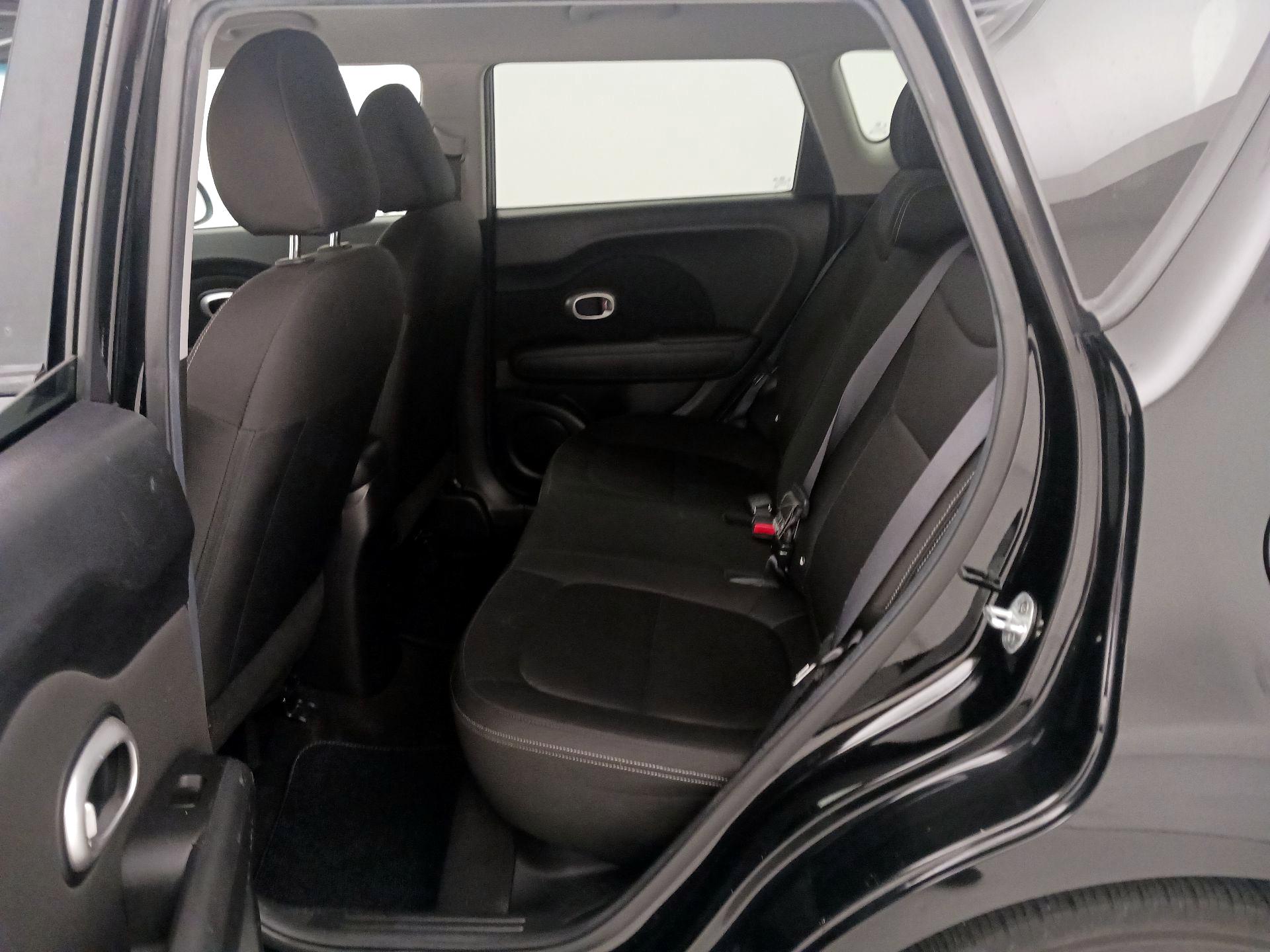 Thumbnail: 2016 Kia Soul - 18