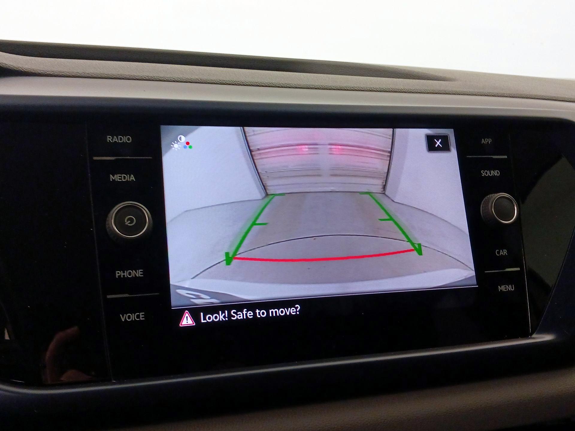 Thumbnail: 2022 Volkswagen Taos - 14