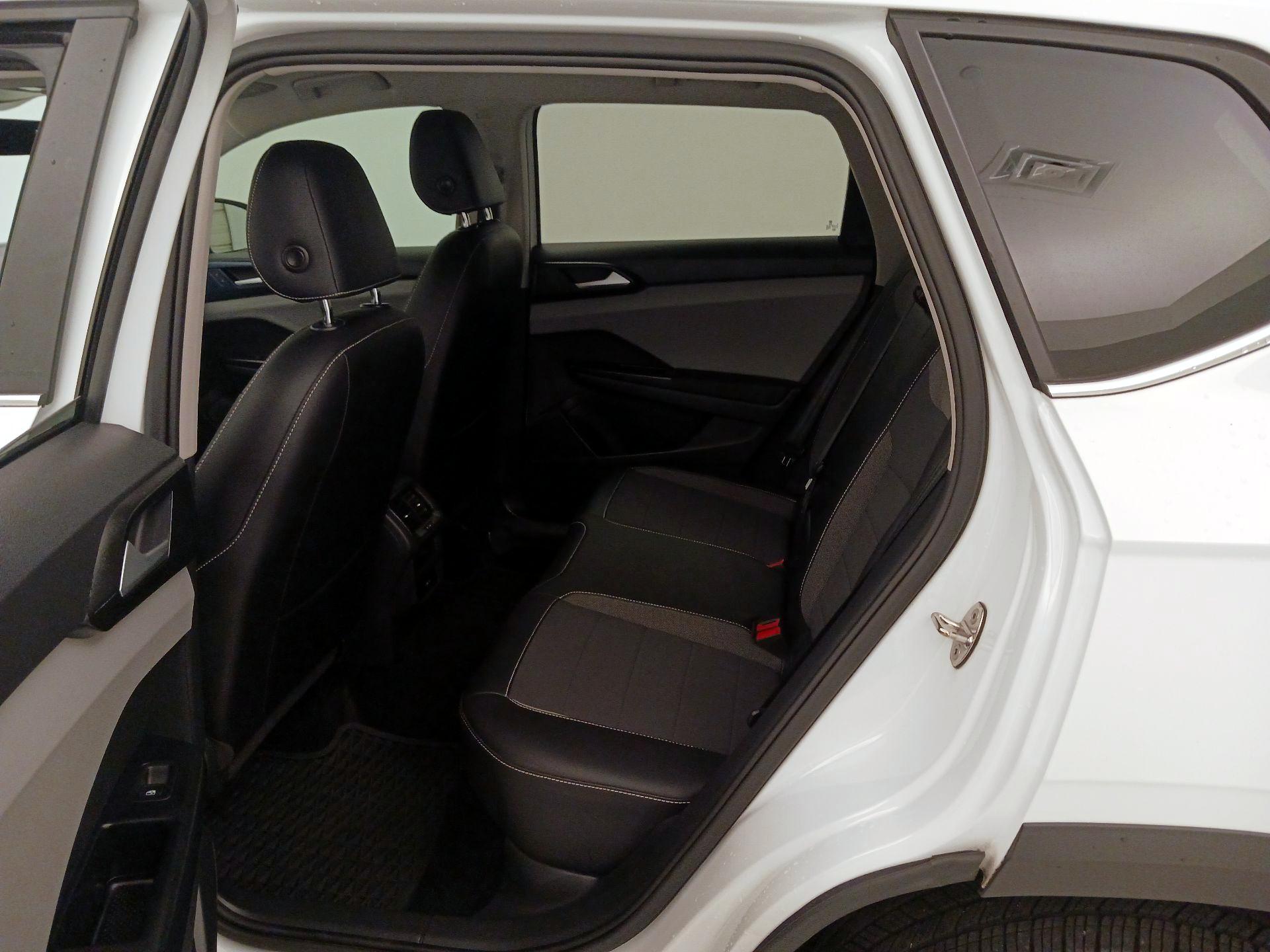 Thumbnail: 2022 Volkswagen Taos - 19