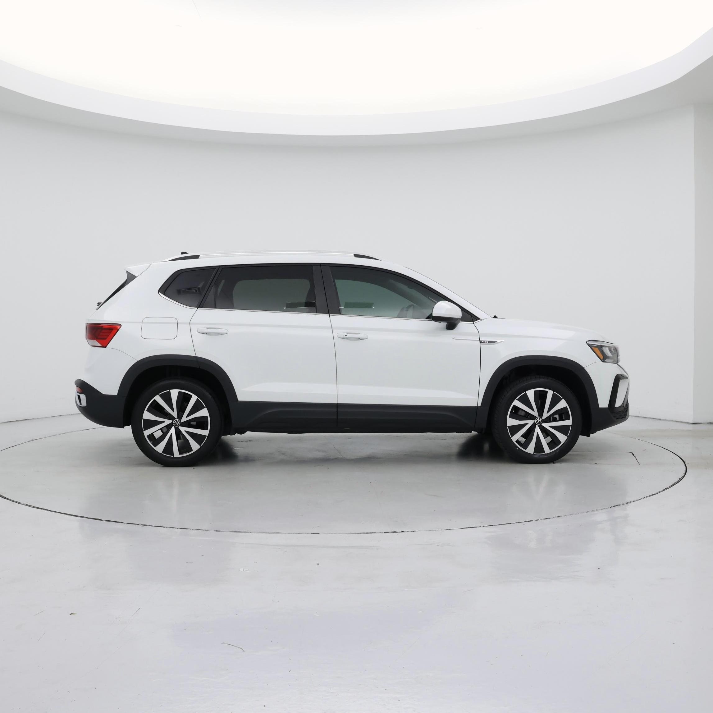 Thumbnail: 2022 Volkswagen Taos - 7