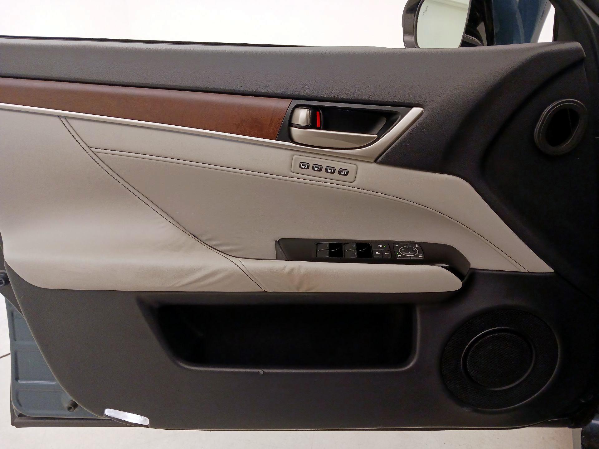 Thumbnail: 2014 Lexus GS - 12