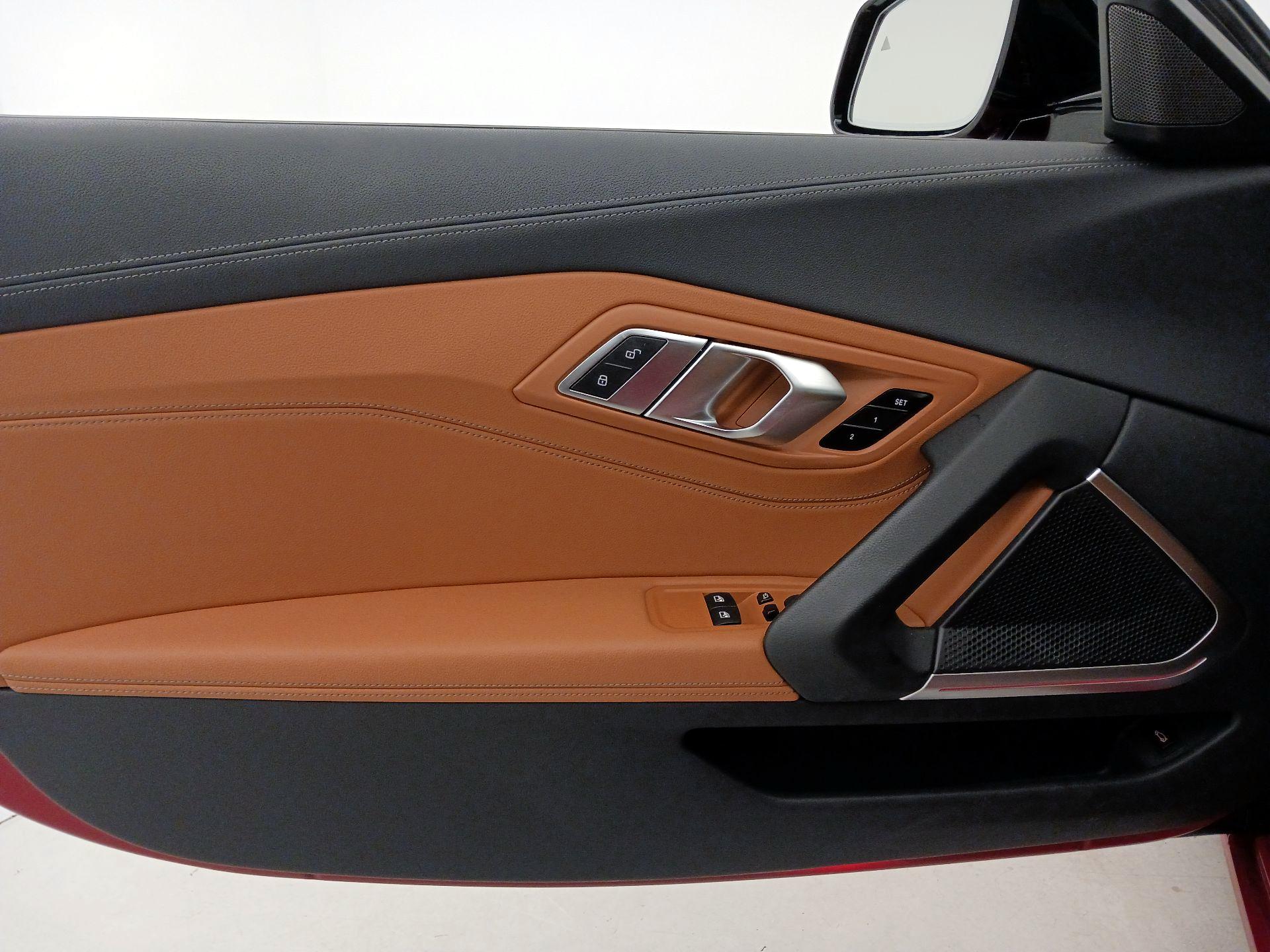 Thumbnail: 2022 BMW Z4 - 12