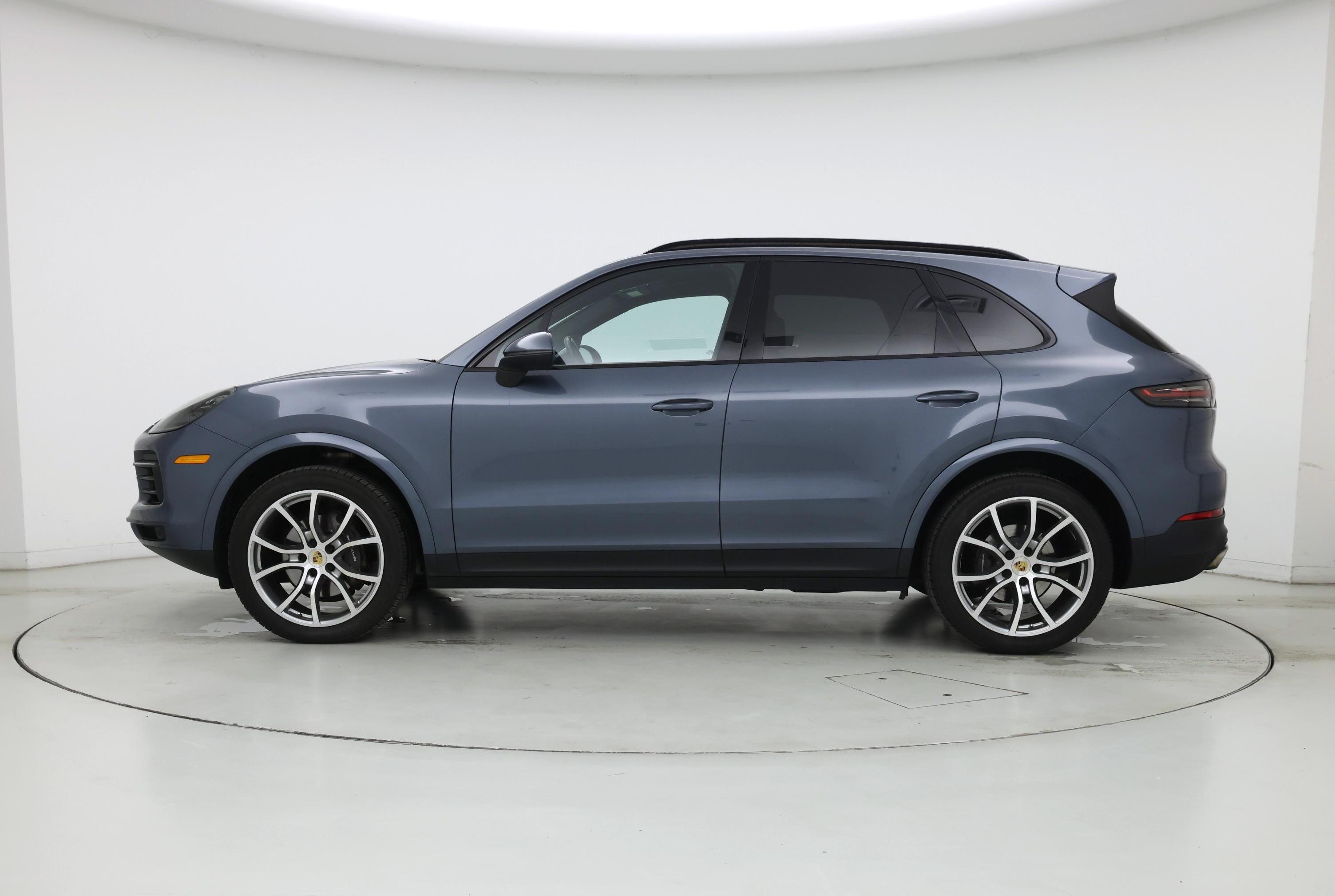 Thumbnail: 2019 Porsche Cayenne - 3