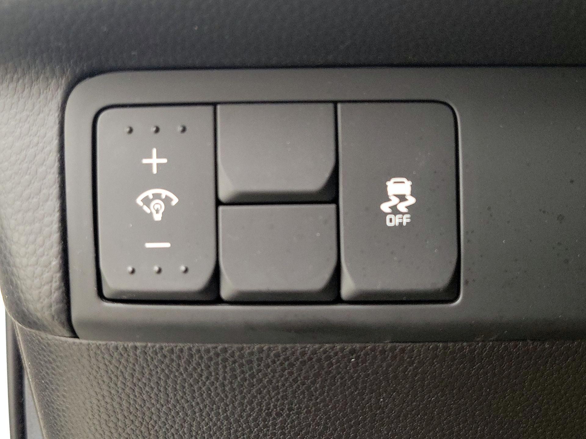 Thumbnail: 2016 Kia Soul - 13