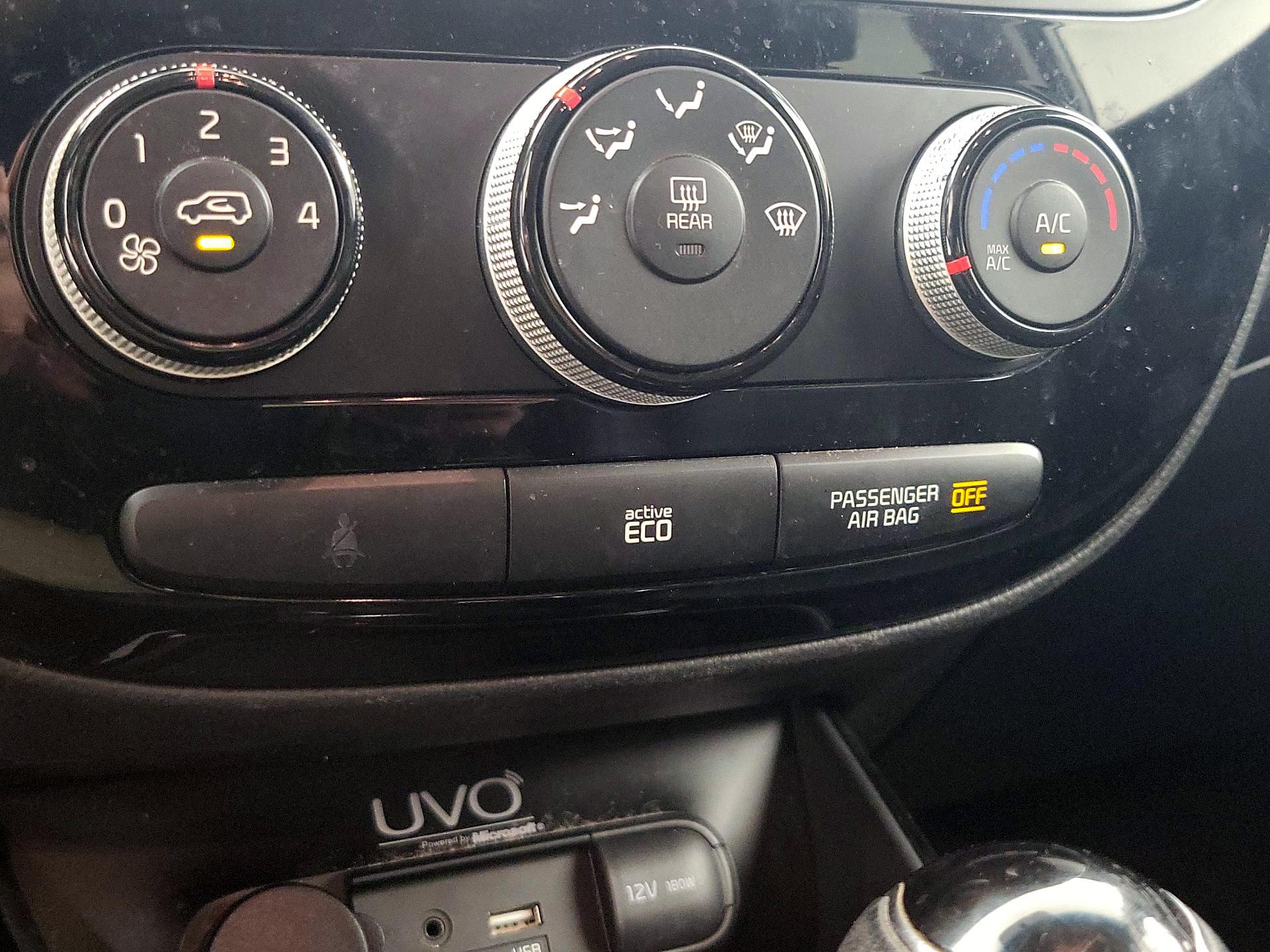 Thumbnail: 2016 Kia Soul - 16