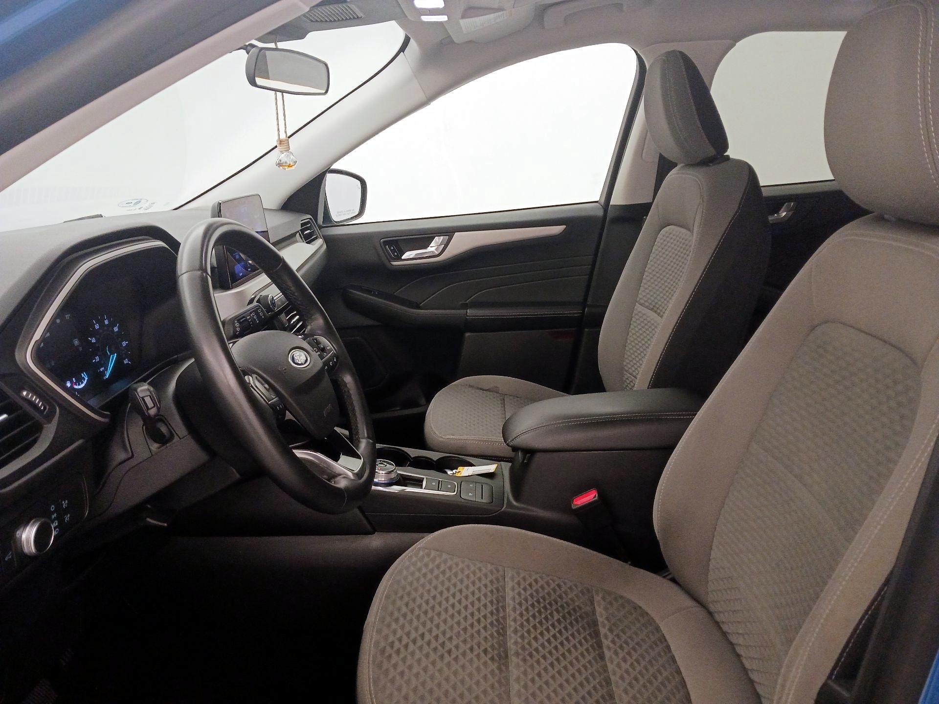 Thumbnail: 2021 Ford Escape - 11