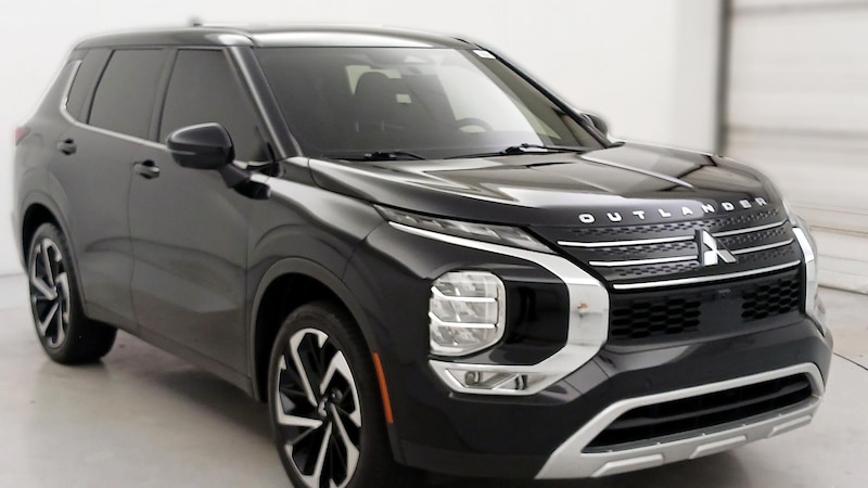 2022 Mitsubishi Outlander Black Edition Hero Image