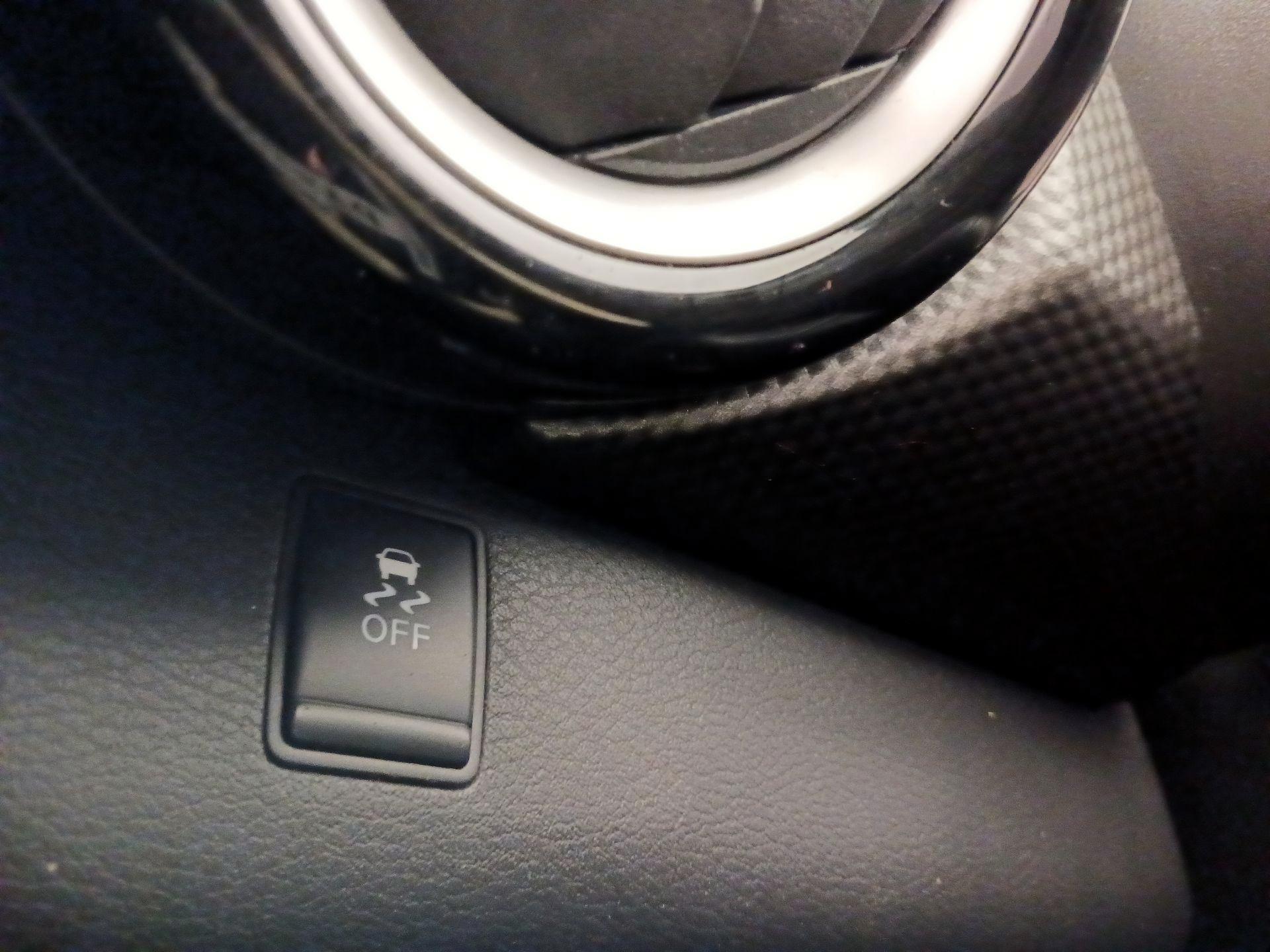 Thumbnail: 2018 Nissan Kicks - 11