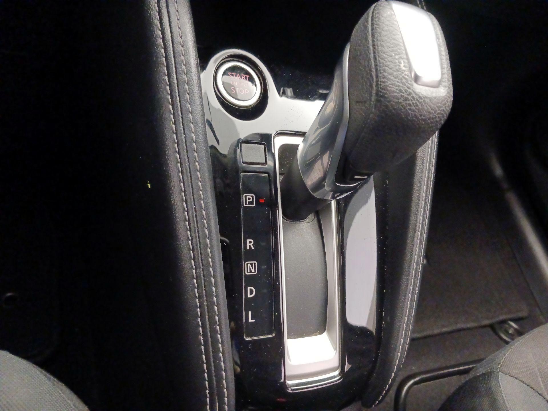 Thumbnail: 2018 Nissan Kicks - 15