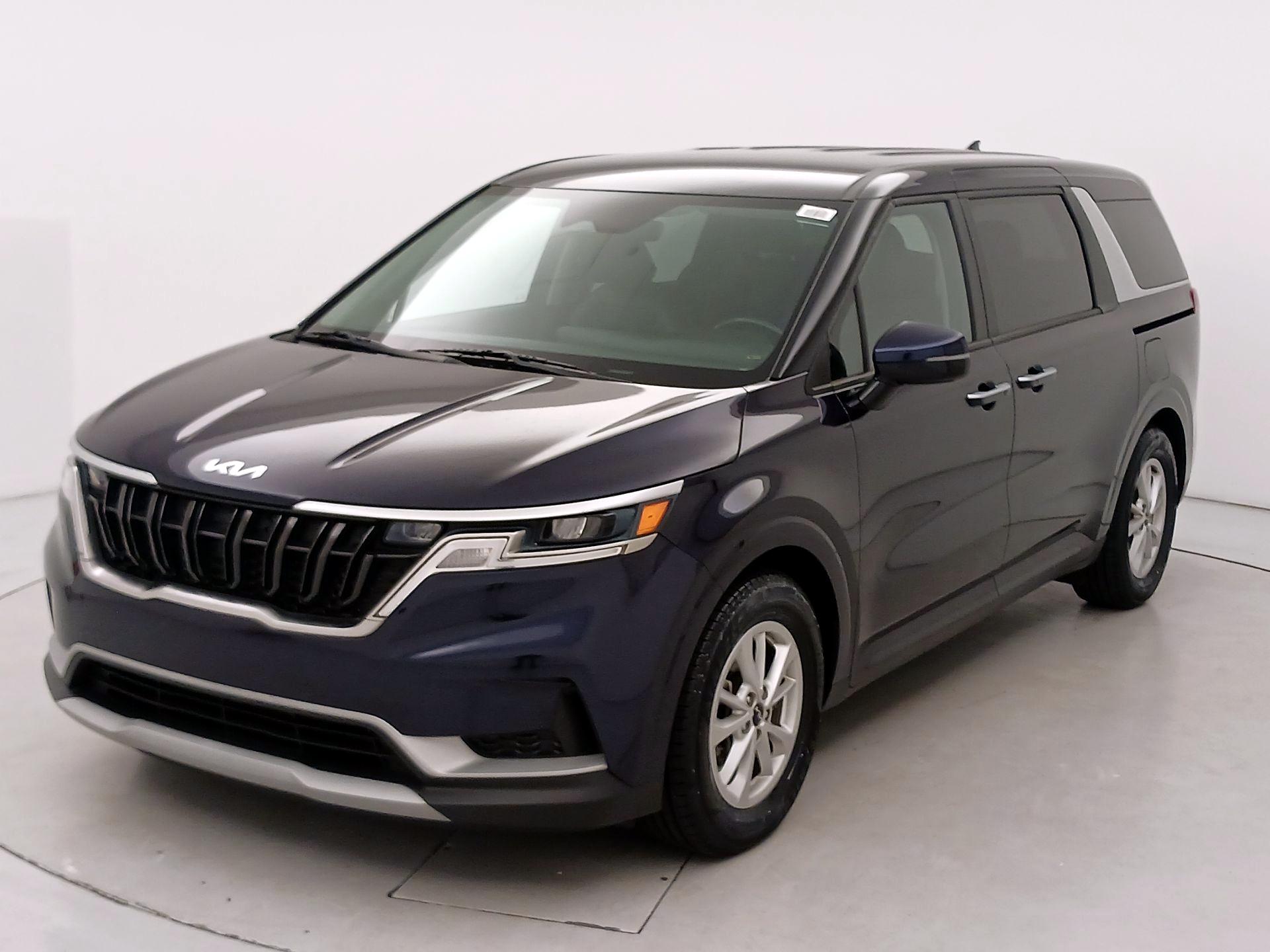 Thumbnail: 2023 Kia Carnival - 3